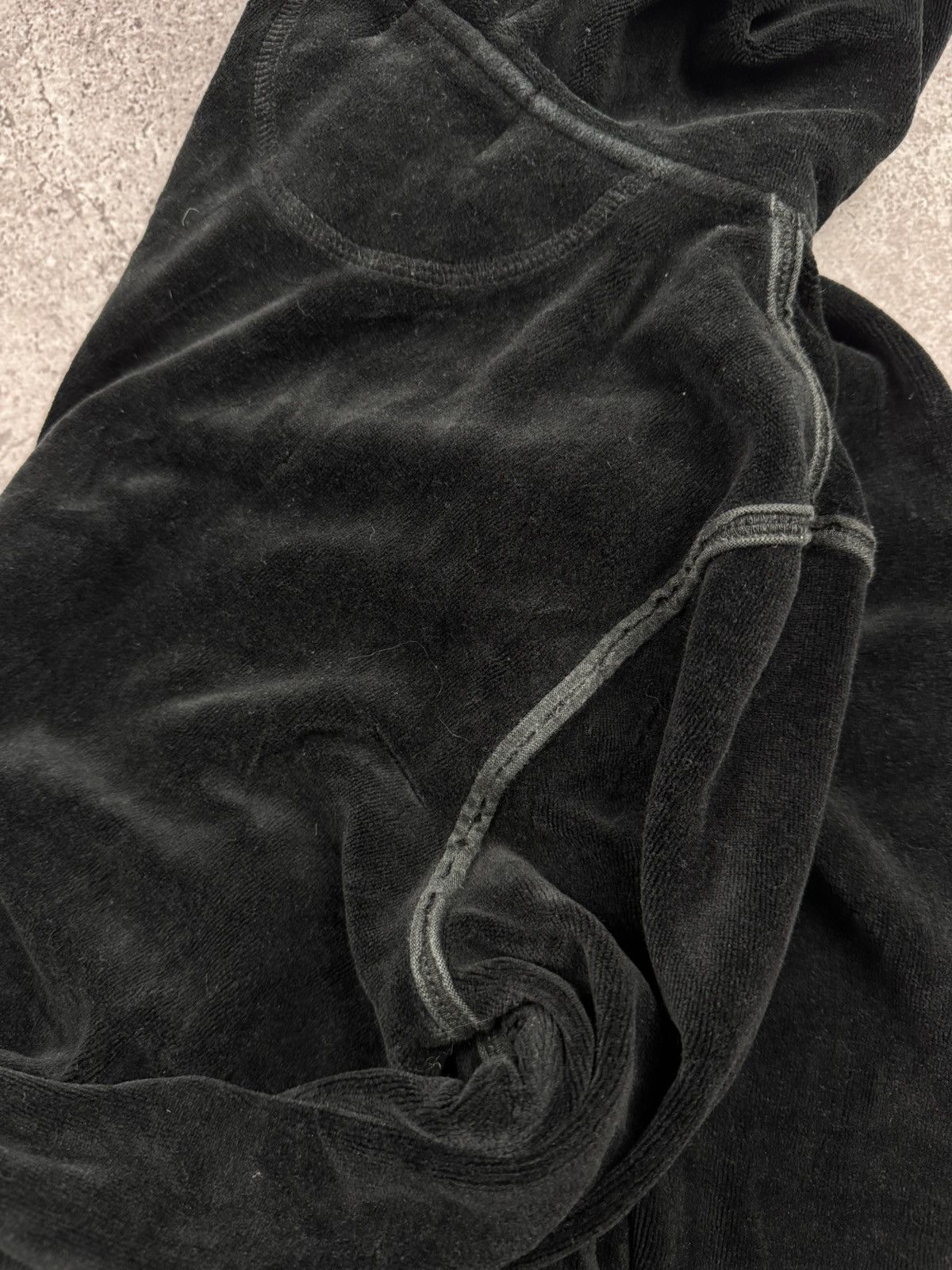Japanese Brand 🖤00’s Juicy Couture Velour Zip Hoodie Vintage Y2K Size L / US 10 / IT 46 - 5 Thumbnail