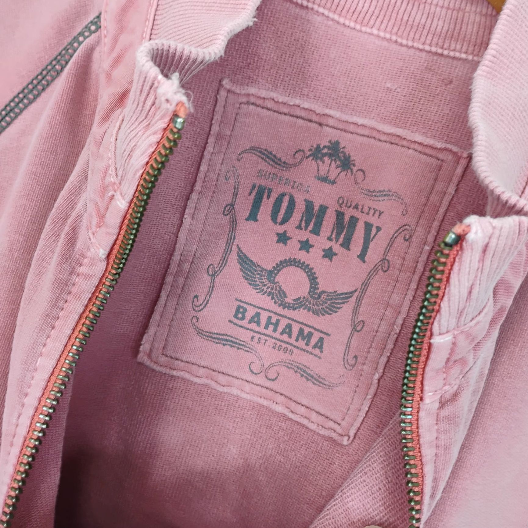 Tommy Bahama Tommy Bahama 1/4 Zip Pullover Sweatshirt Mens Medium Salmon Pink Stretch Knit Casual Shirt Size US M / EU 48-50 / 2 - 5 Thumbnail