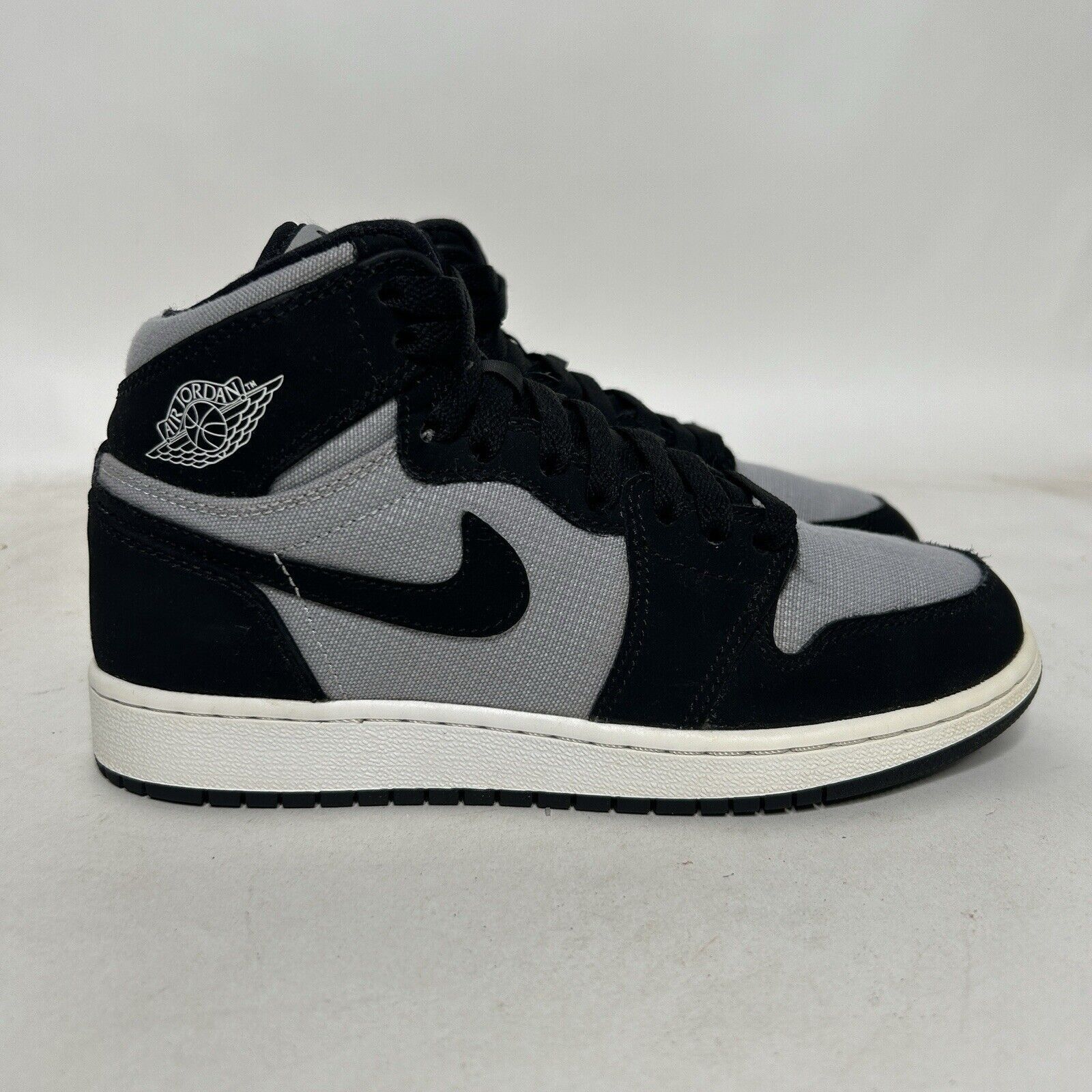 Nike Nike Air Jordan 1 Retro High GS “Wolf Grey” 2024 Size US 5.5 / IT 35.5 - 4 Thumbnail