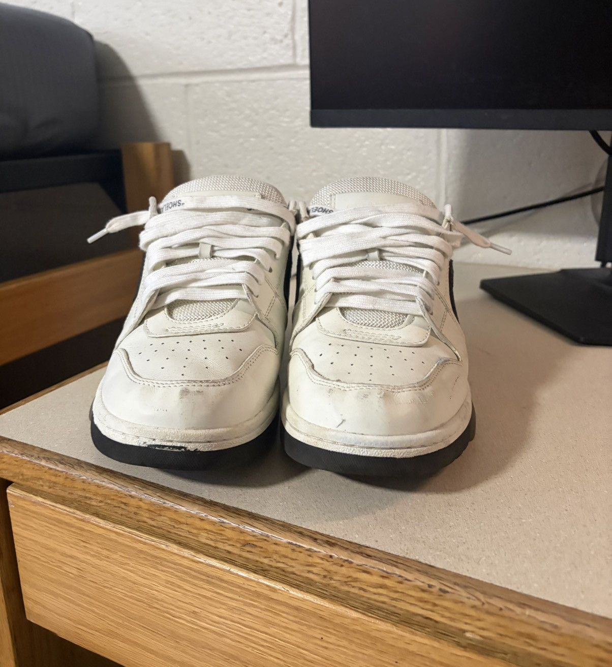 Off-White Off White Out of Office Sneakers Size US 10 / EU 43 - 4 Thumbnail