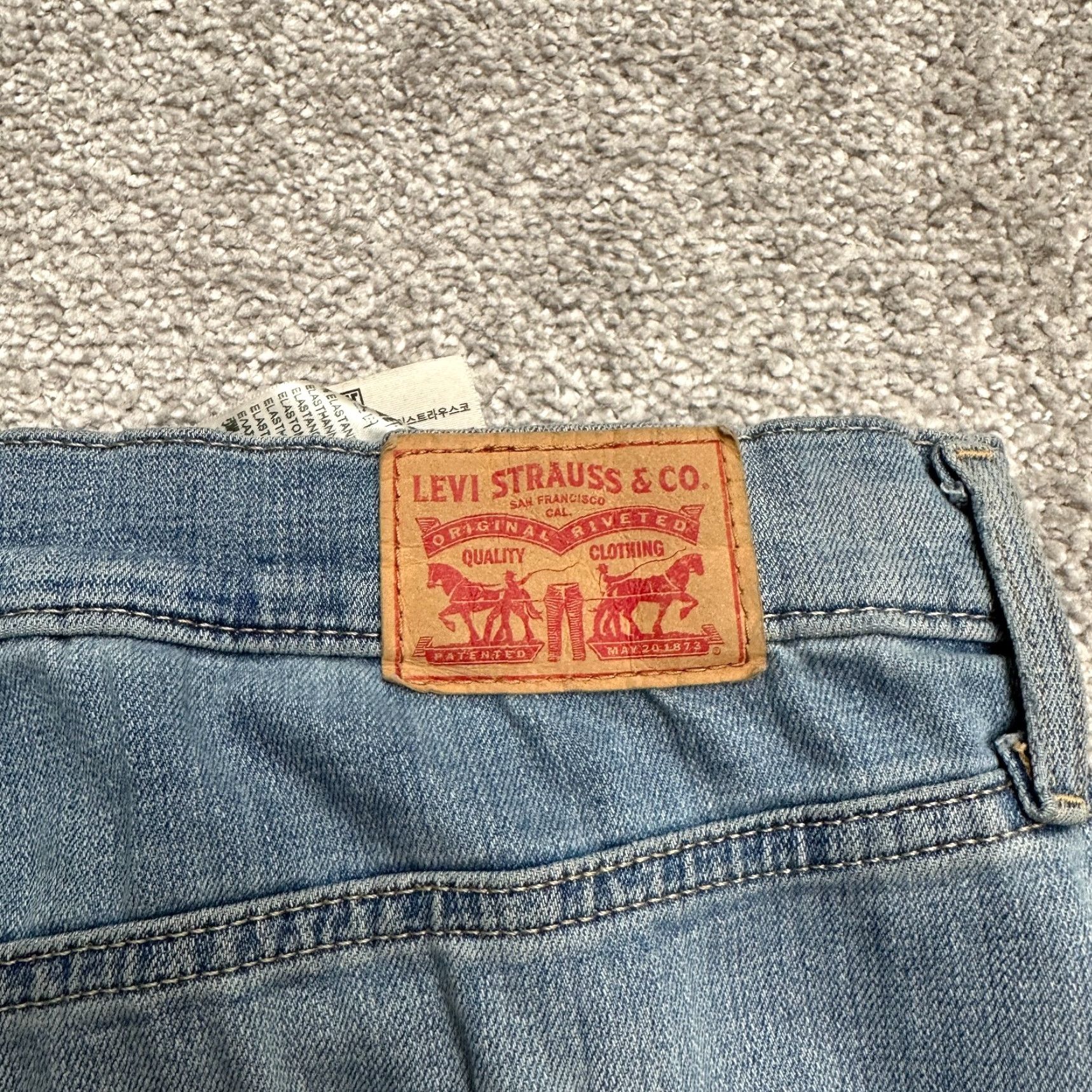 Levi's Levi's 315 Shaping Bootcut Denim Jeans Women 16W 39x29 Blue Medium Wash Mid Rise Size 38" / US 16 / IT 52 - 4 Thumbnail