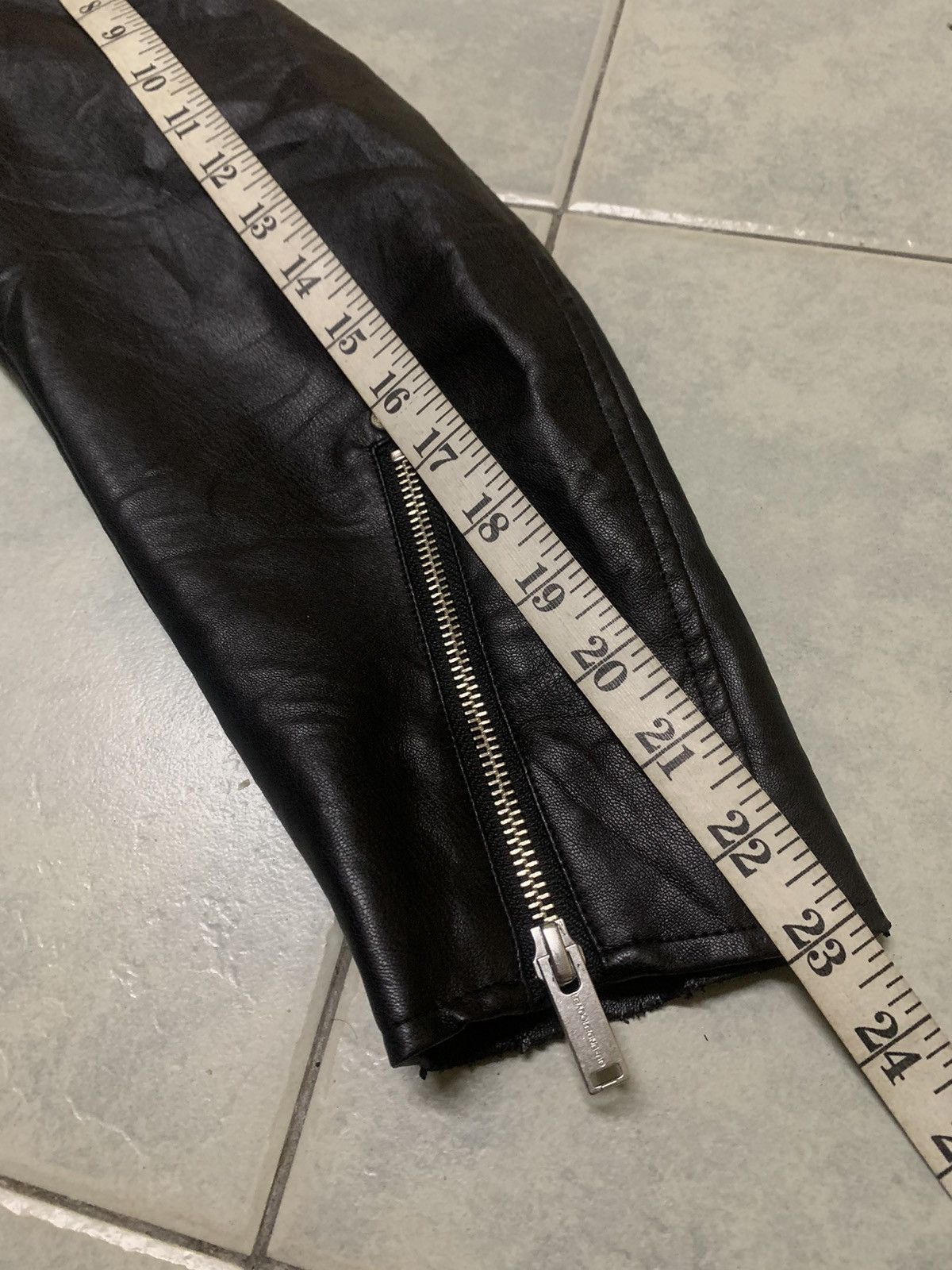 Undercover GU x Undercover Eliminate The Noise Synthetic Leater Size US XS / EU 42 / 0 - 22 Thumbnail