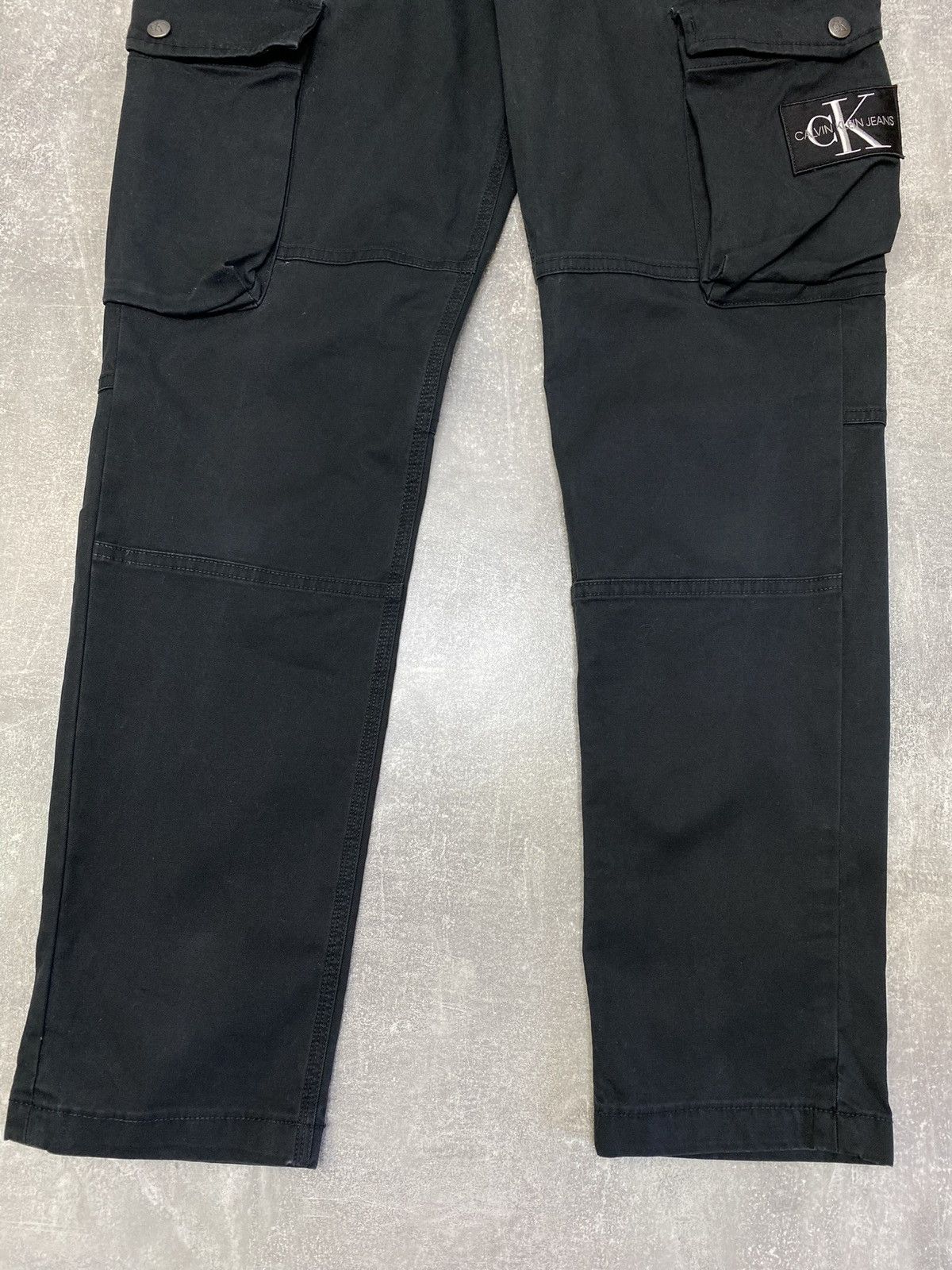 Calvin Klein × Japanese Brand × Vintage Cargo Calvin Klein Pants Pockets Trousers Black Size US 31 - 6 Thumbnail