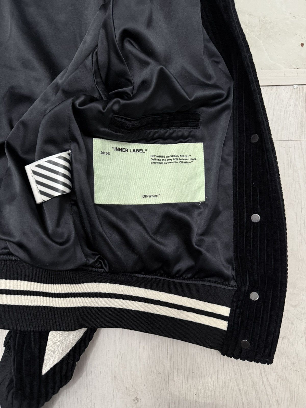 Off-White OFF WHITE Black Wool Corduroy Varsity Jacket Size US XXS / EU 40 - 4 Thumbnail