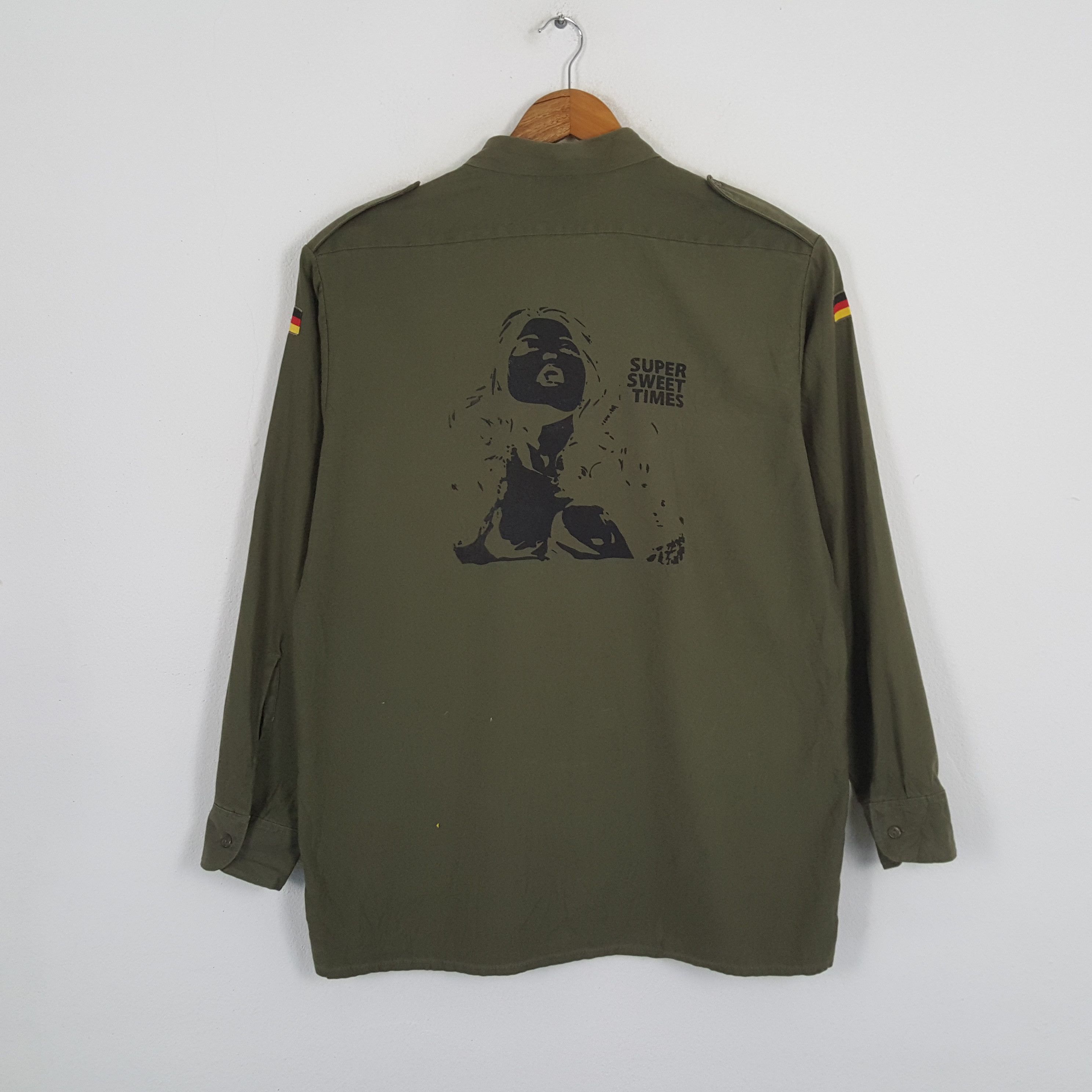 Vintage Vintage GERMANY Military Custom Style Brand Shirts Size US L / EU 52-54 / 3 - 1 Thumbnail