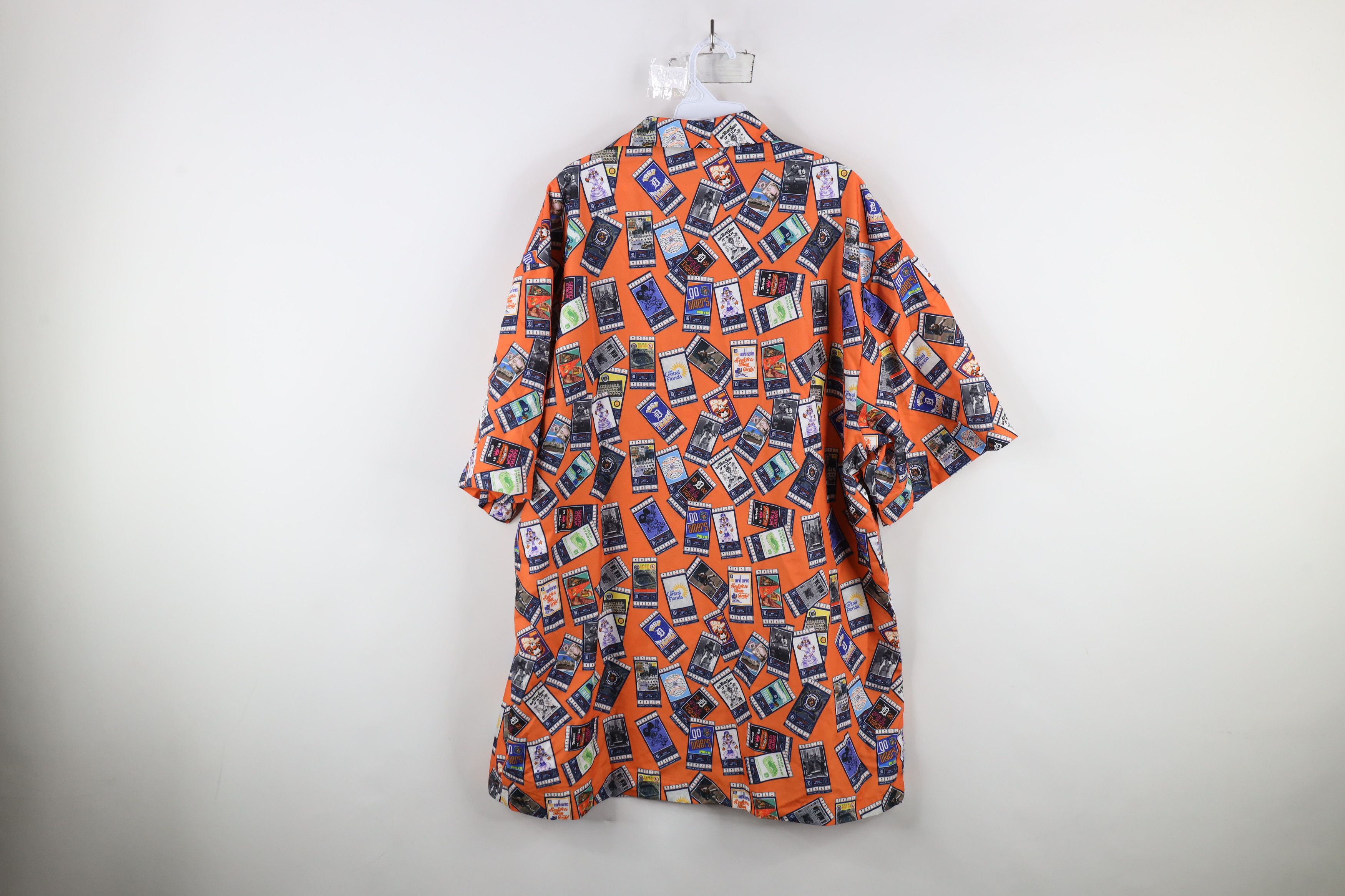 Vintage Vintage Print Detroit Tigers Baseball Hawaiian Button Shirt Size US XXL / EU 58 / 5 - 9 Thumbnail