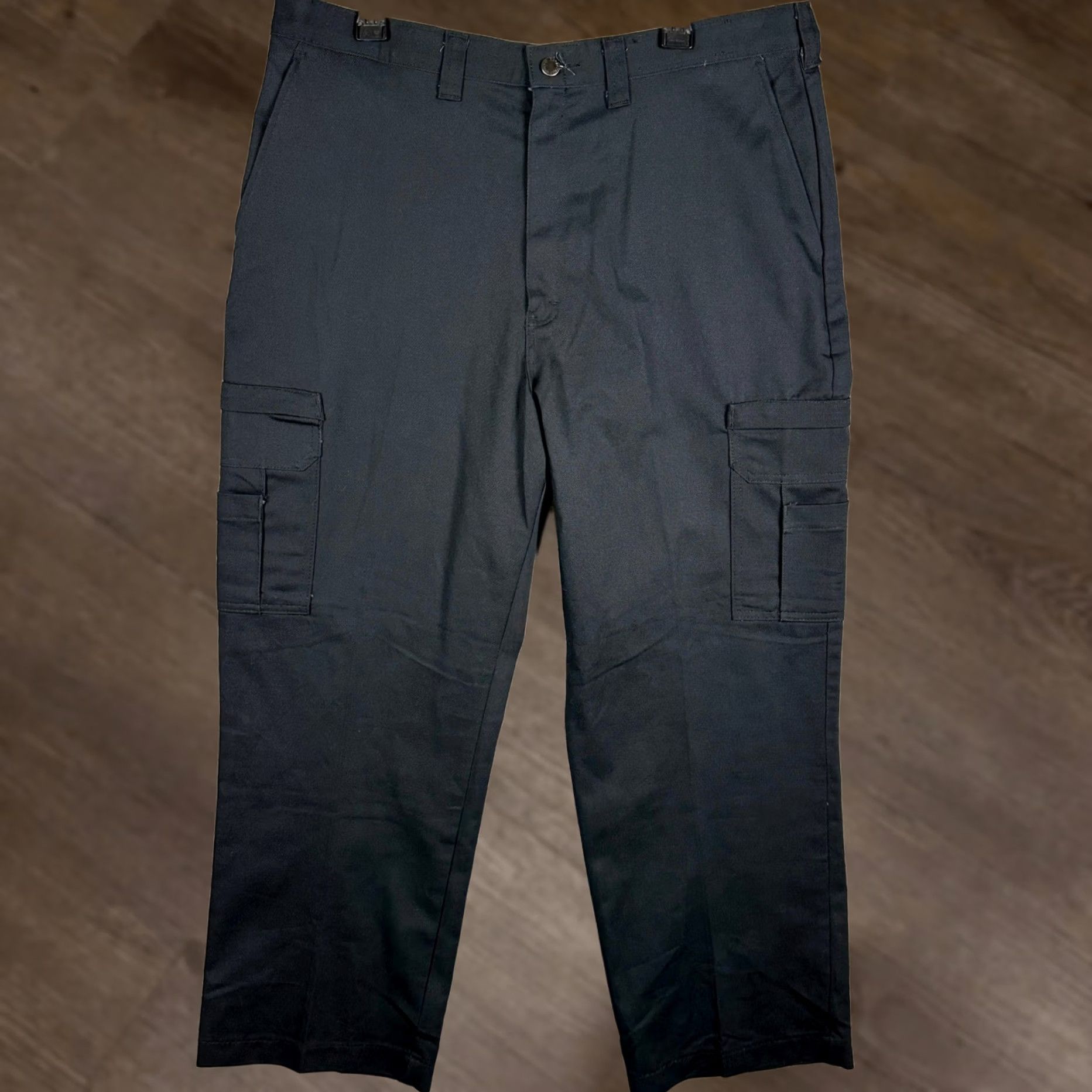 Dickies Dickies Cargo Pants Mens 38x30 Black Flat Front Straight Leg Logo Workwear Cotton Twill Cargo Pocket Regular Fit Size US 38 / EU 54 - 1 Thumbnail