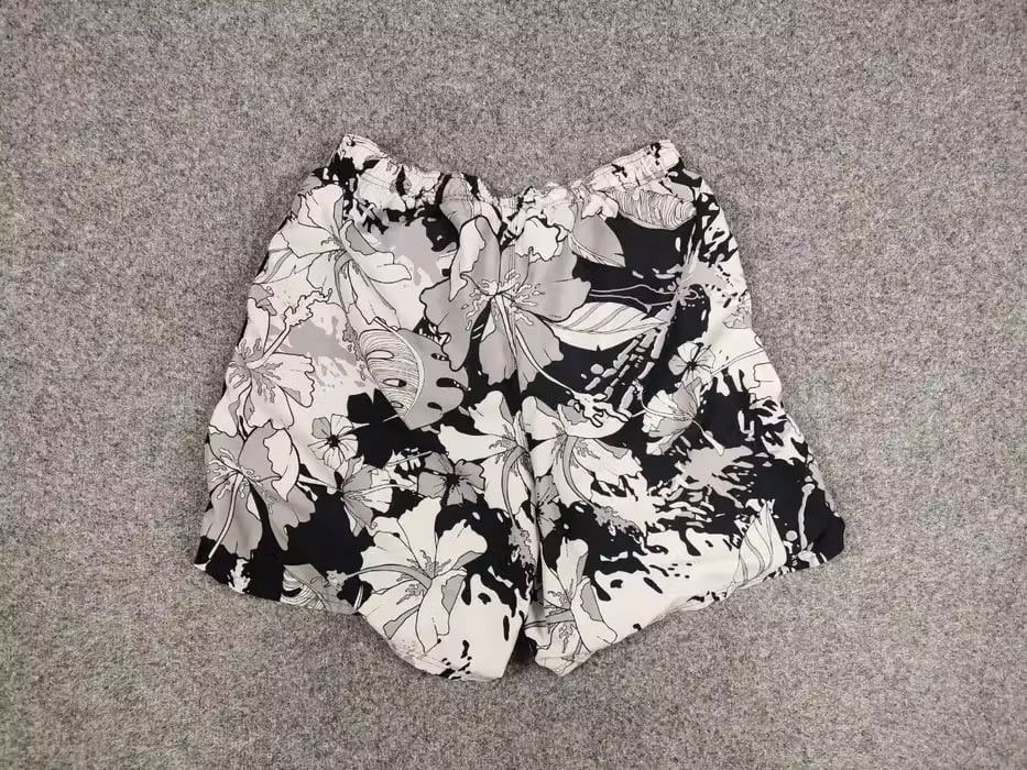 Nike Vintage 90's Nike Casual Polyester Multi logo Flowers Shorts Size US 36 / EU 52 - 5 Thumbnail