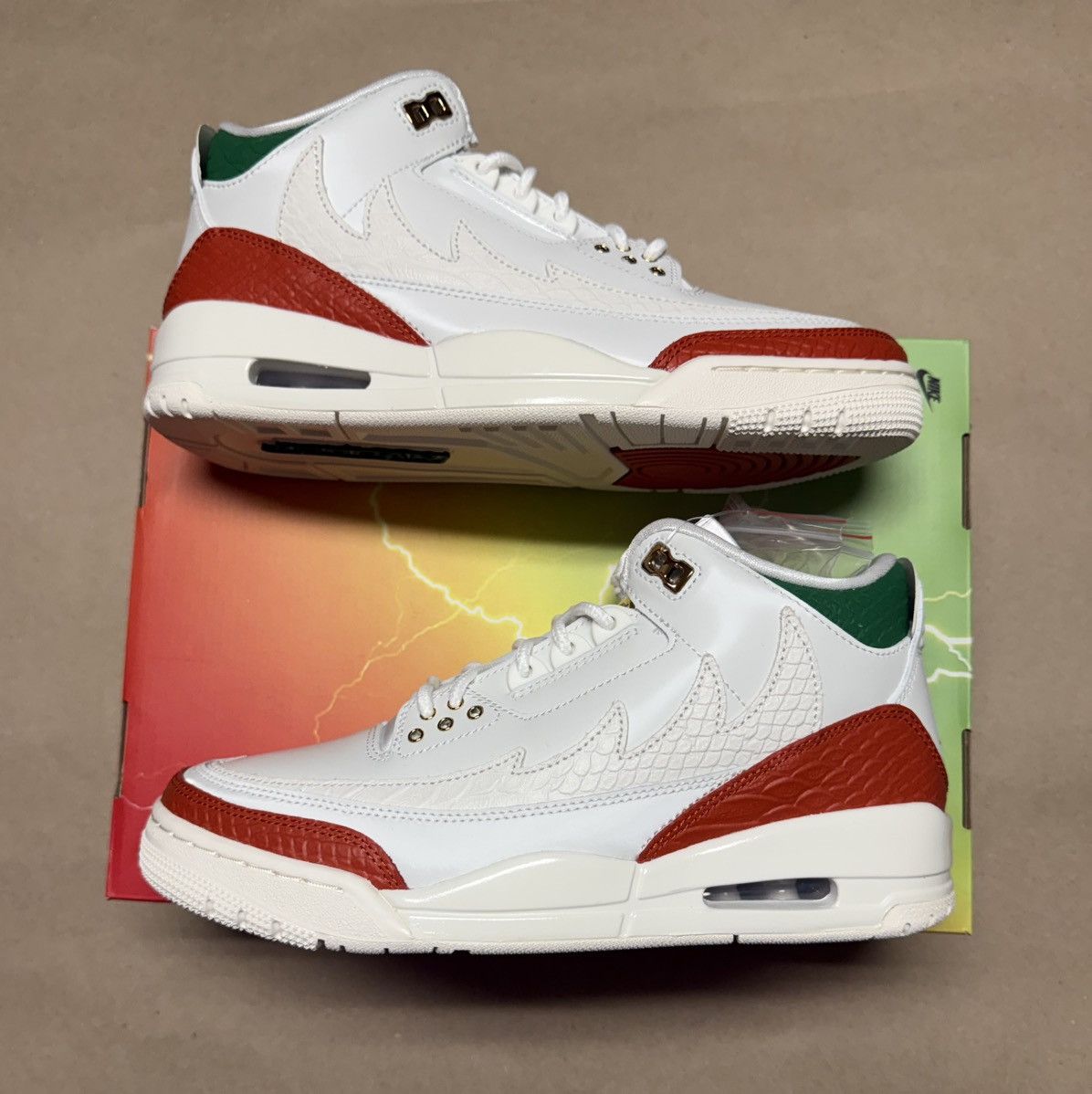 Jordan Brand Nike Air Jordan 3 Retro Mexico El Vuelo men’s size 7.5 NEW! Size US 7.5 / EU 40-41 - 1 Thumbnail