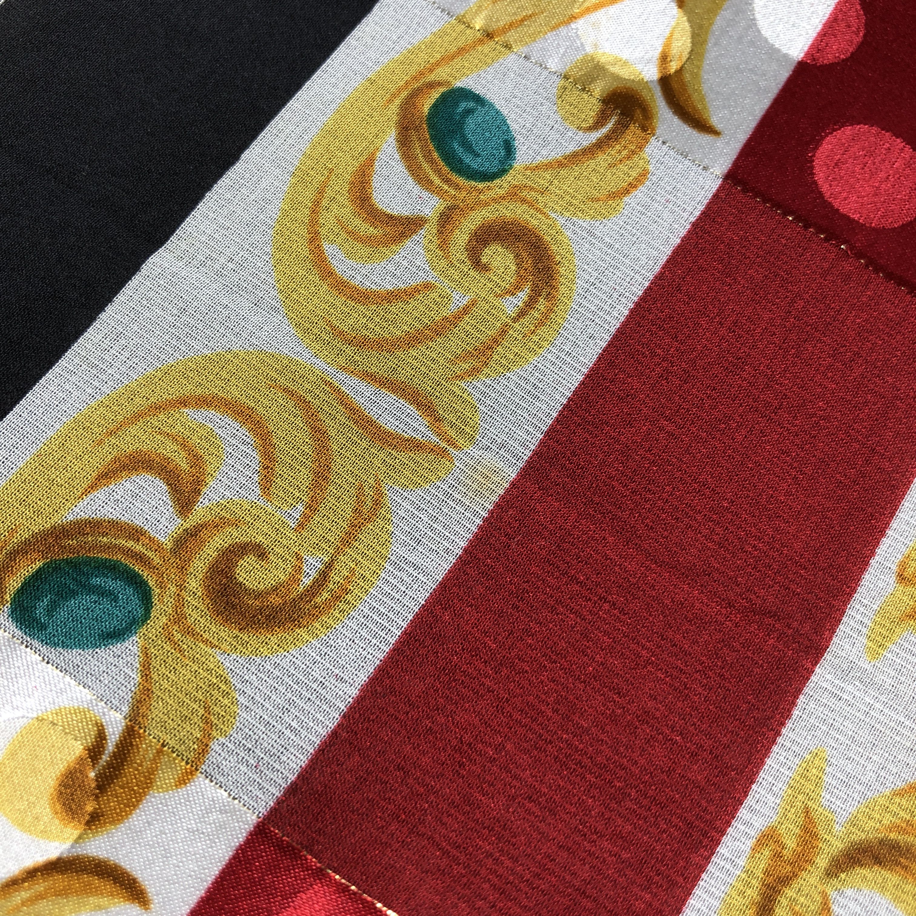 Vintage Valentino Garavani Luxury Silk Scarf M1240 Size ONE SIZE - 8 Thumbnail
