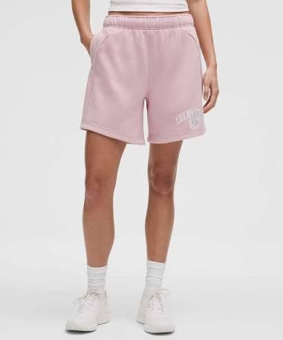 Lululemon NWT Lululemon Scuba Oversized MR Shorts 7” Graphic Size S Size 28" / US 6 / IT 42 - 2 Thumbnail