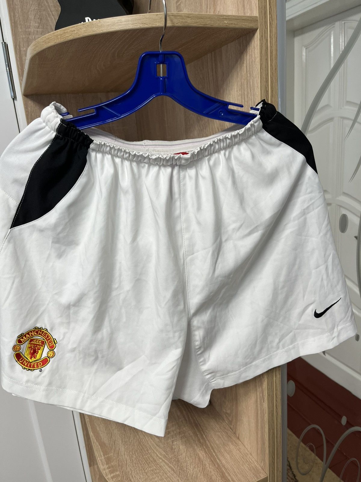 Vintage MANCHESTER UNITED 2002 2004 size M MEN Size US 32 / EU 48 - 1 Thumbnail