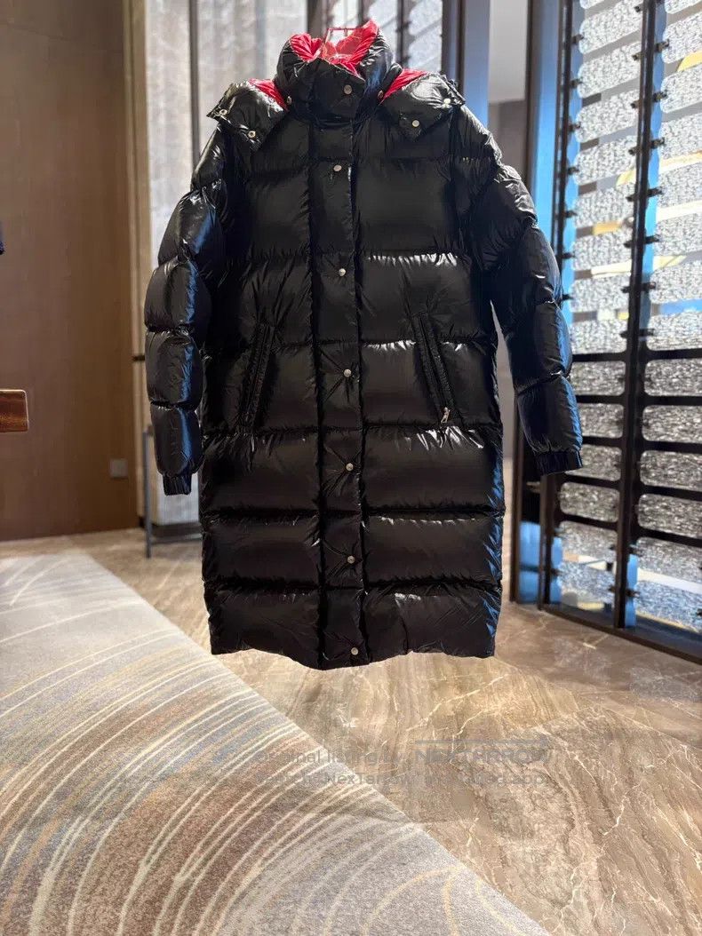 Valentino Valentino Co-branded down jacket Size S / US 4 / IT 40 - 1 Thumbnail