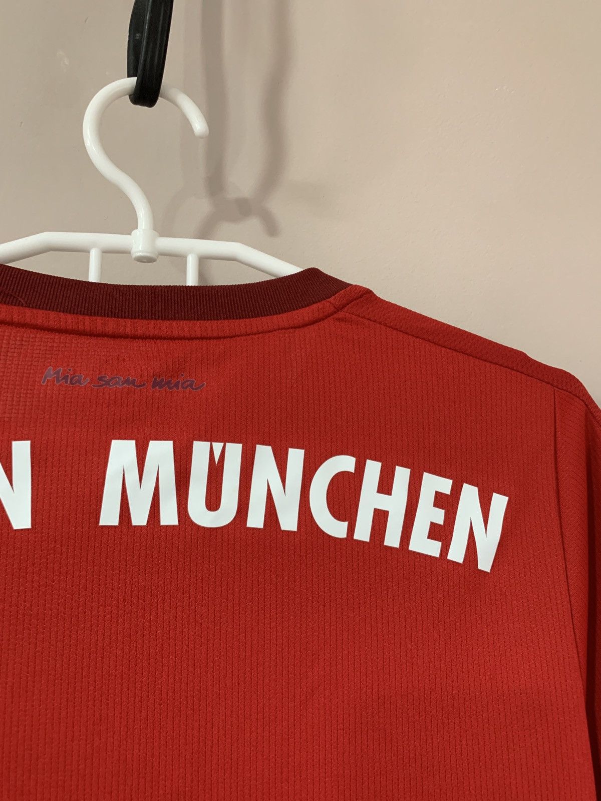 Adidas Bayern Munich 2015 home Football Shirt Adidas Soccer Jersey Size US XS / EU 42 / 0 - 6 Thumbnail