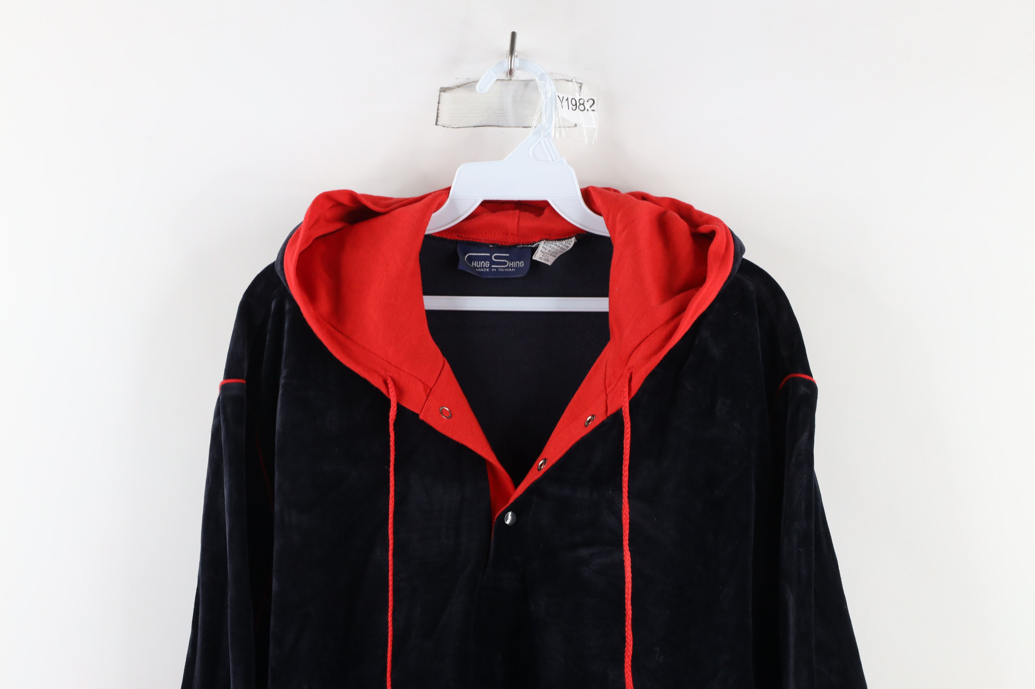 Vintage Vintage 70s Streetwear Blank Velvet Velour Hoodie Sweatshirt Size US L / EU 52-54 / 3 - 2 Thumbnail