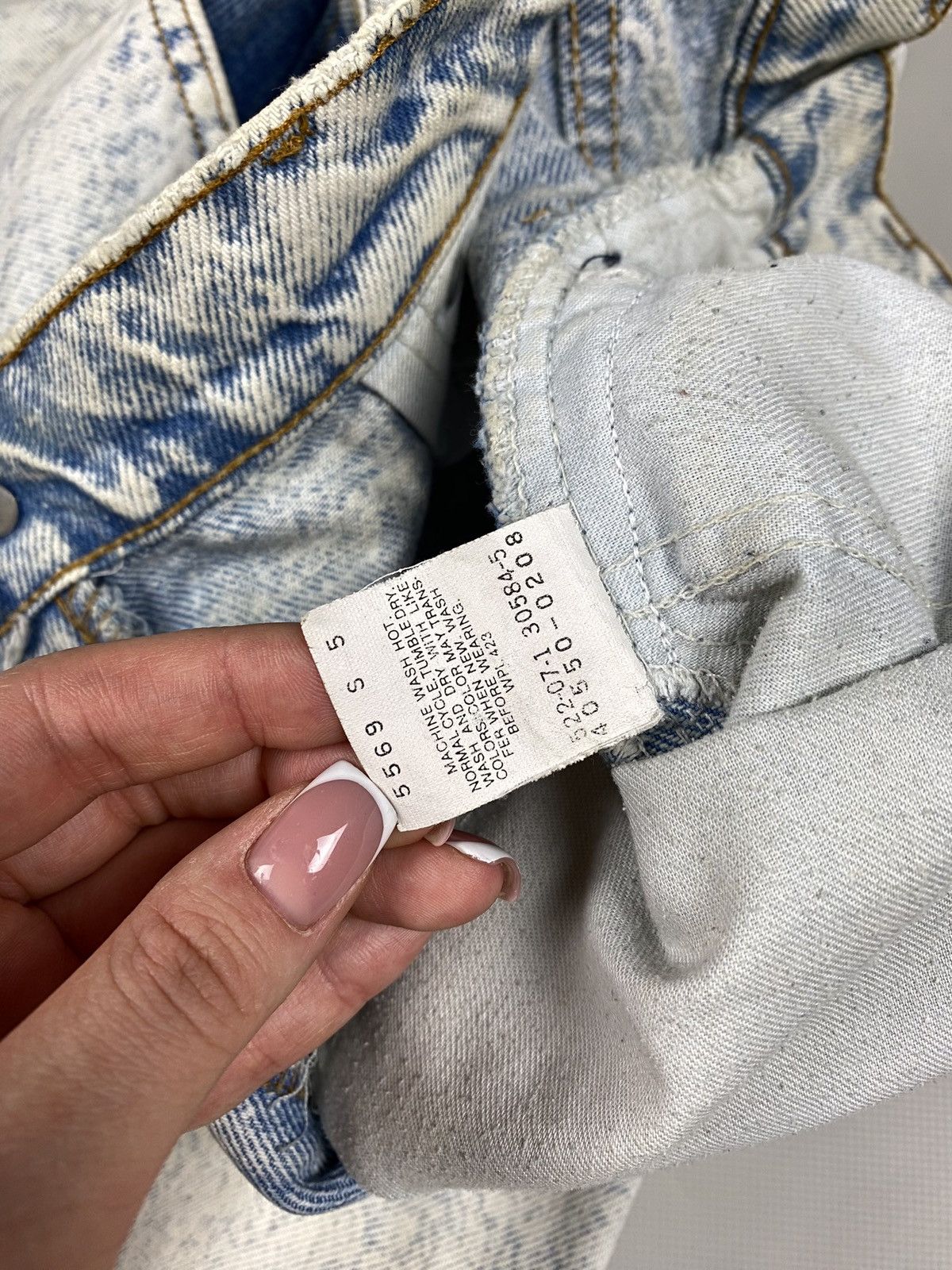 Levi's × Vintage VTG 90s Levi’s 550 men’s light blue jeans size 32 30 USA Size US 32 / EU 48 - 14 Thumbnail
