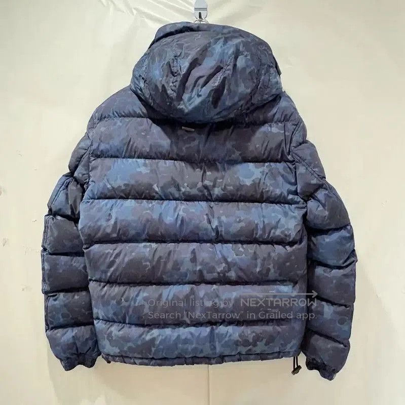 Burberry Burberry Men's Blue Logo Puffer Jacket. Size US L / EU 52-54 / 3 - 3 Thumbnail