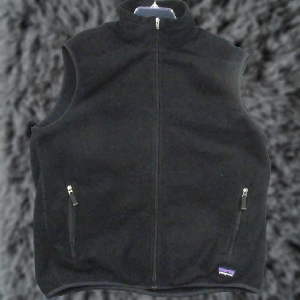 Patagonia VINTAGE Patagonia Synchilla Vest Fleece Men's XL Black Zip Pockets Size US XL / EU 56 / 4 - 1 Thumbnail