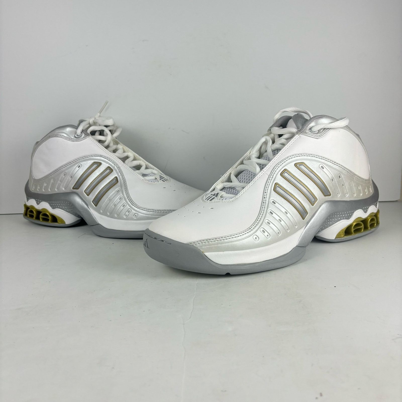 Adidas VTG Adidas A Cub Quantum Leap (2006) Basketball Shoes Sz 12 Size US 12 / EU 45 - 2 Thumbnail