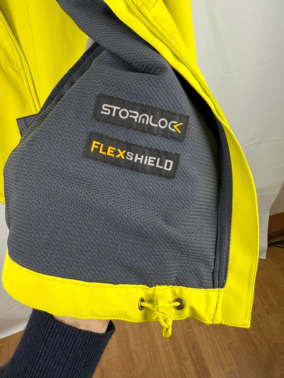 Jack Wolfskin Jack Wolfskin Stormlock Flexshield Jacket Men size M Size US M / EU 48-50 / 2 - 13 Thumbnail