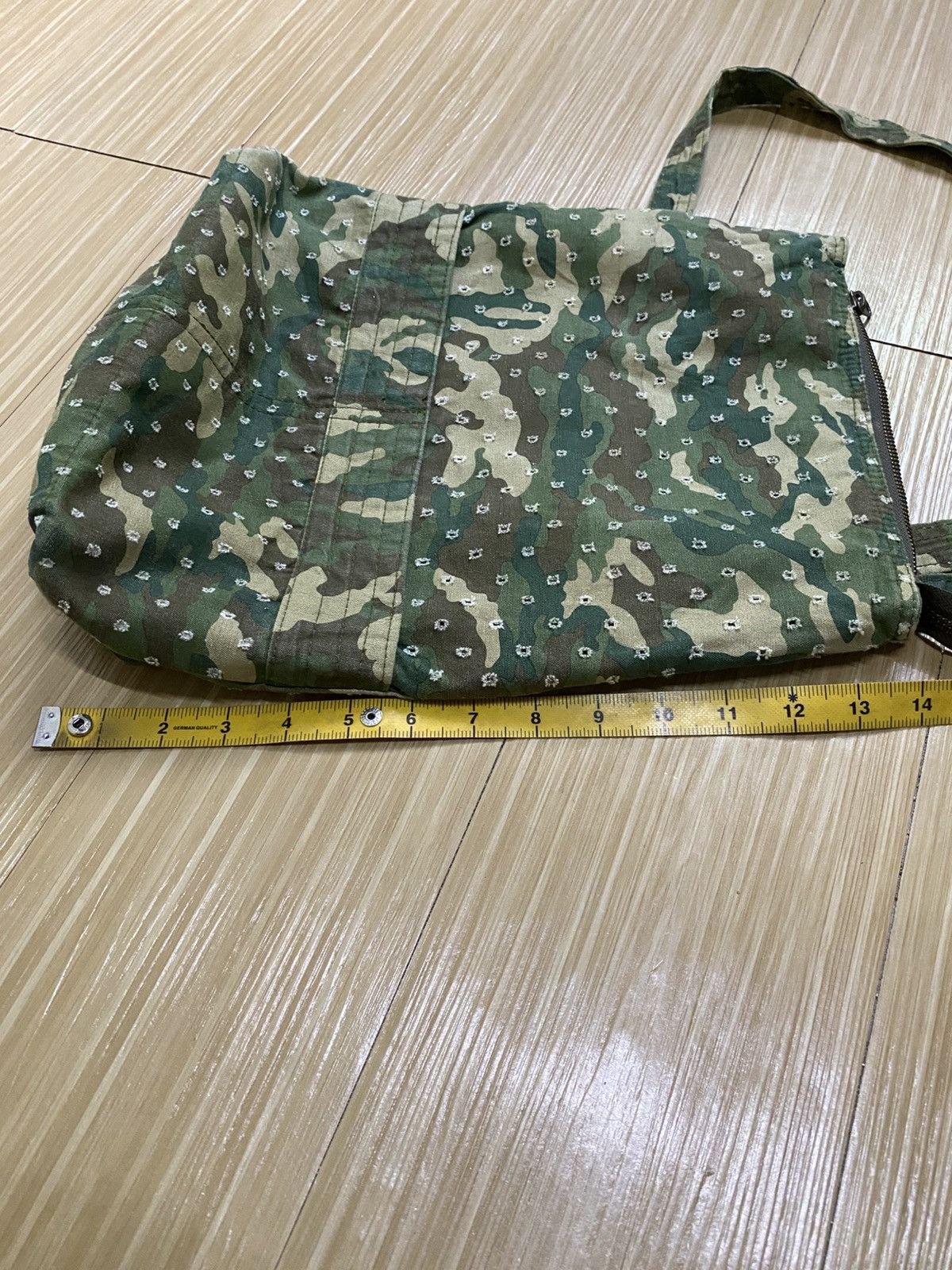 Vintage Vintage Earthmade Seditionaries Military Camo Army Sling Bag Size ONE SIZE - 9 Thumbnail