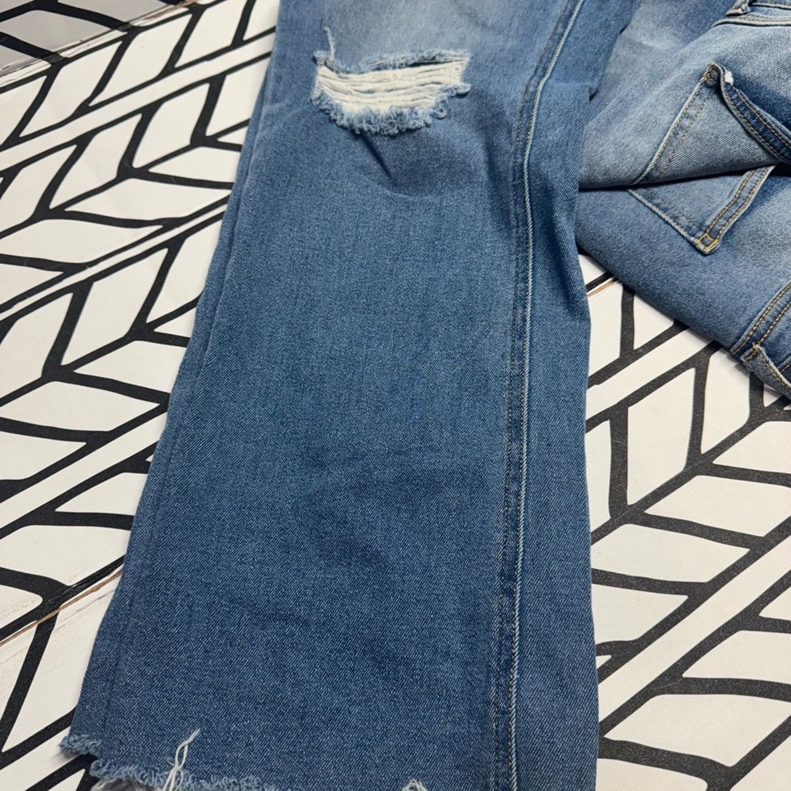 Other Avec Les Filles High Rise Cropped Straight Leg Raw Hem Denim Size 30" / US 8 / IT 44 - 10 Thumbnail