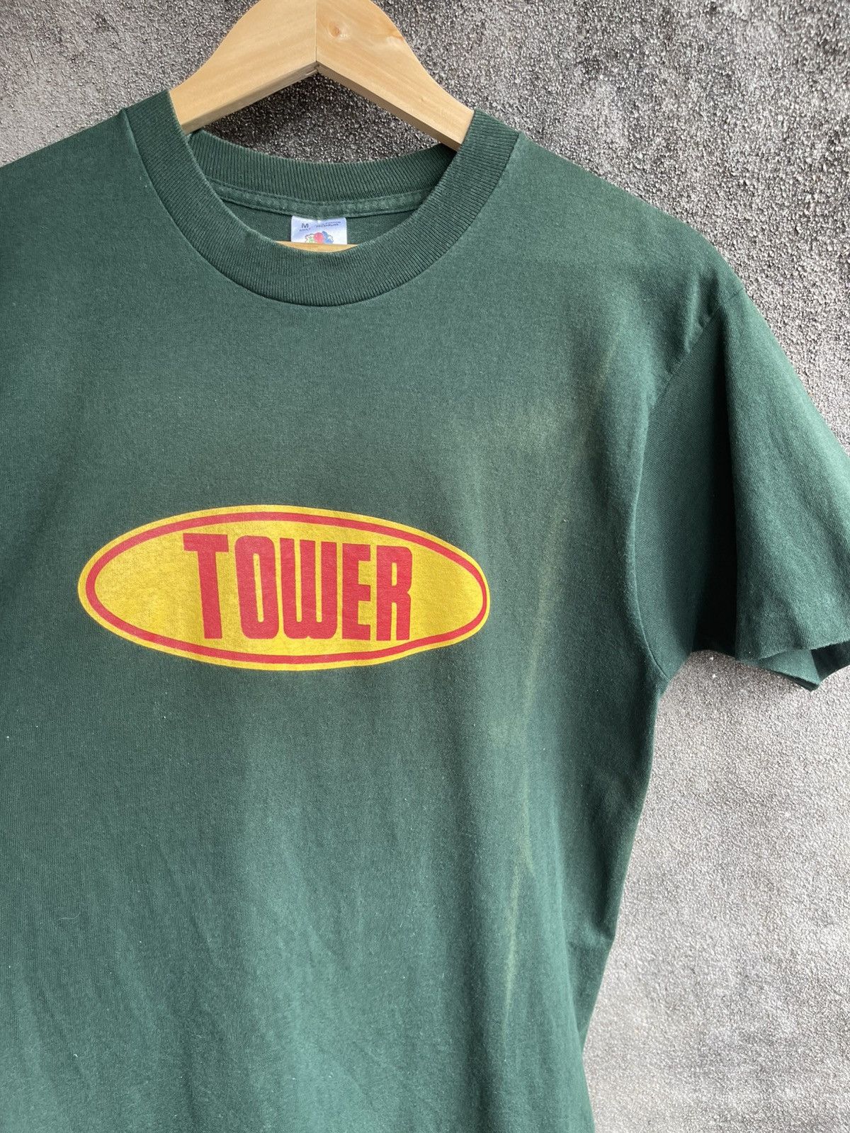 Band Tees Vintage 90’s ROCK BAND💢TOWER RECORDS💢Sun Faded Green Tshirt Size US M / EU 48-50 / 2 - 3 Thumbnail