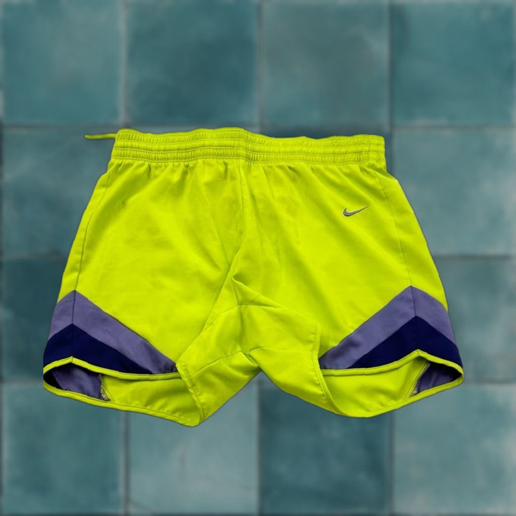 Nike VINTAGE Nike Running Shorts Women’s S Green 453257-390 Size 28" / US 6 / IT 42 - 1 Thumbnail