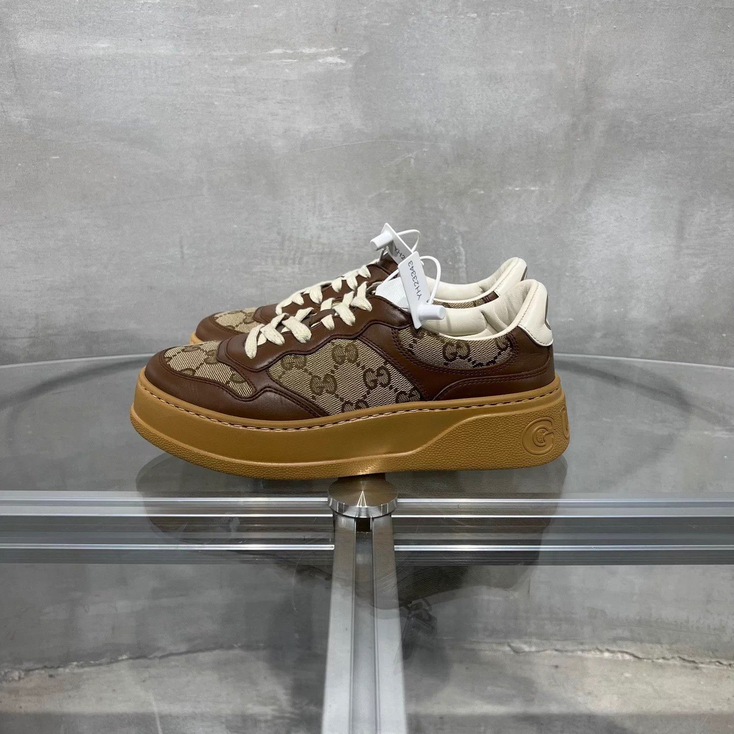 Gucci Gucci Brown Cookie Sneakers 37.5 Size US 7.5 / IT 37.5 - 3 Thumbnail