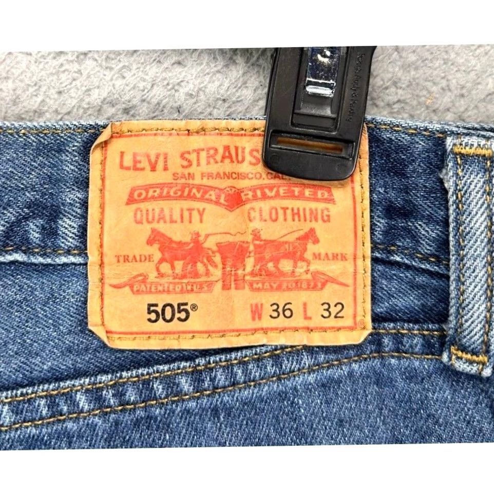Levi's Levi's 505 Jeans Mens 36X32 Blue Regular Fit Straight Denim Pants Red Tab Pocket Size US 36 / EU 52 - 3 Thumbnail