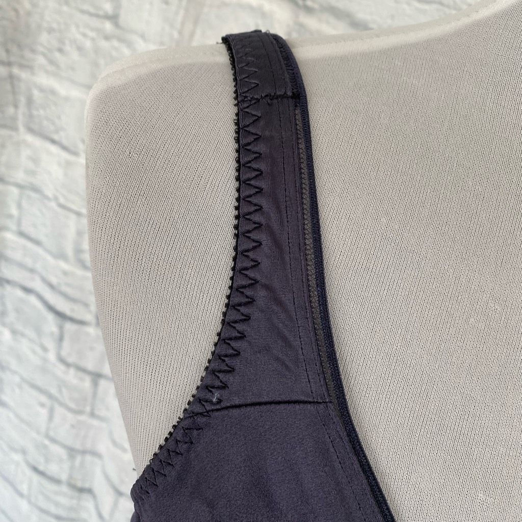Other Olga women 38D satin front underwire bra w/3 hook closure Size ONE SIZE - 3 Thumbnail
