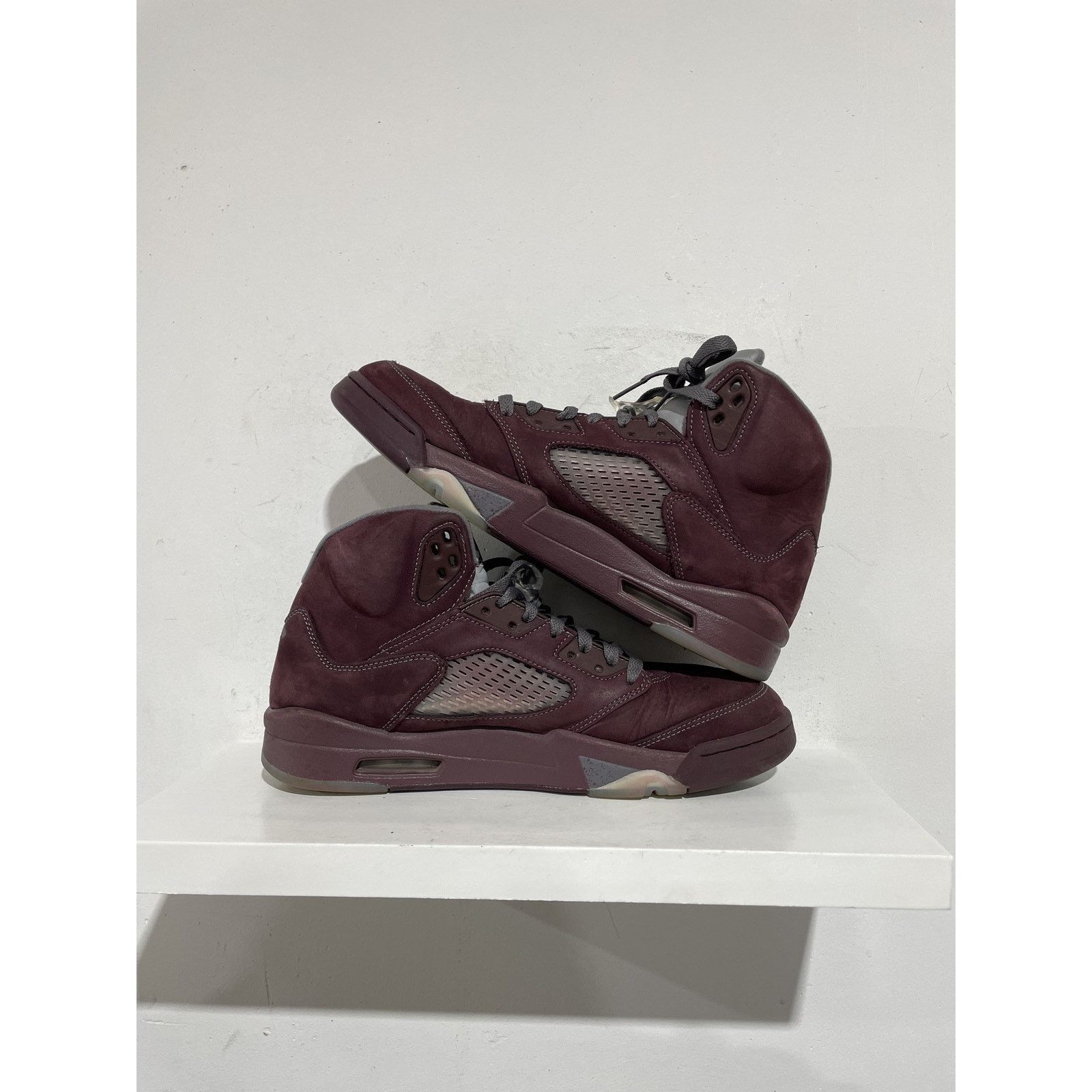 Jordan Brand JORDAN 5 BURGUNDY SIZE 11 PREOWNED Size US 11 / EU 44 - 2 Thumbnail