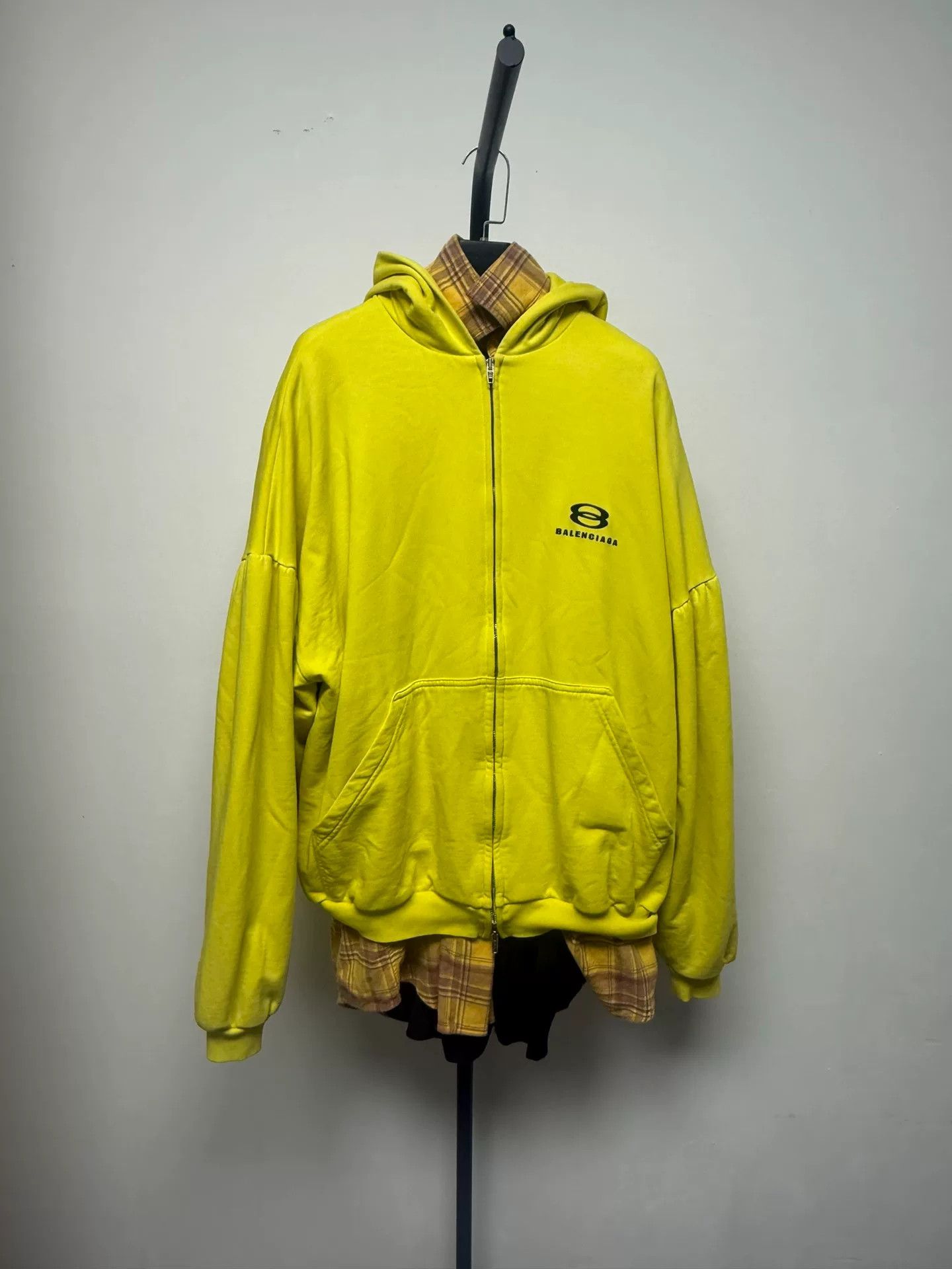 Balenciaga Balenciaga Yellow Spliced Print Loose Hoodie Size M / US 6-8 / IT 42-44 - 1 Thumbnail