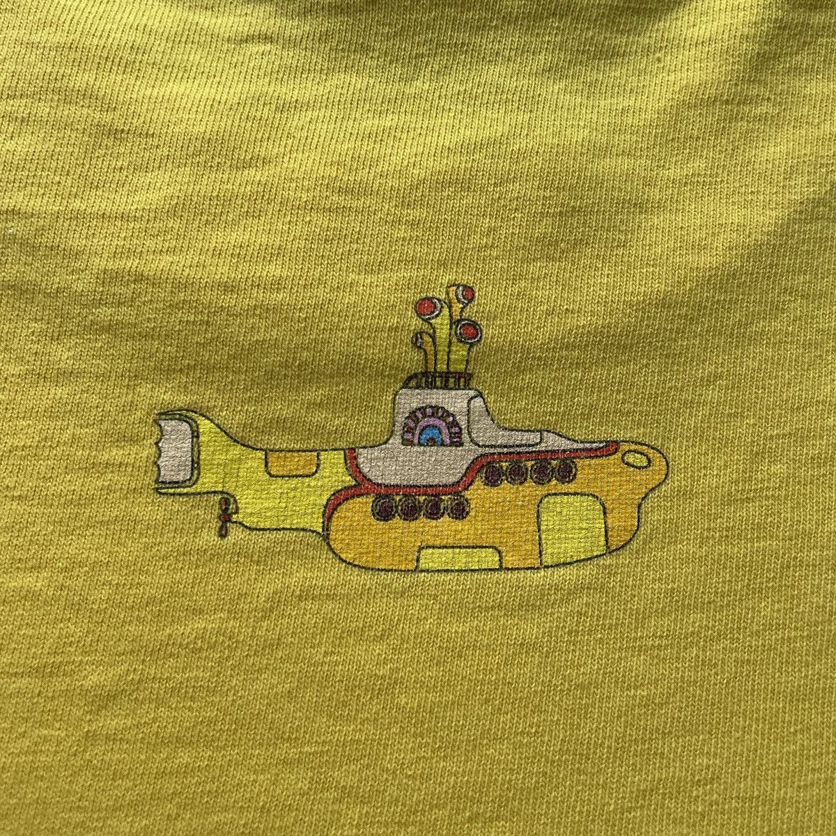 Band Tees 90s The Beatles Yellow Submarine Quiksilver rusty surf wear Size US L / EU 52-54 / 3 - 5 Thumbnail