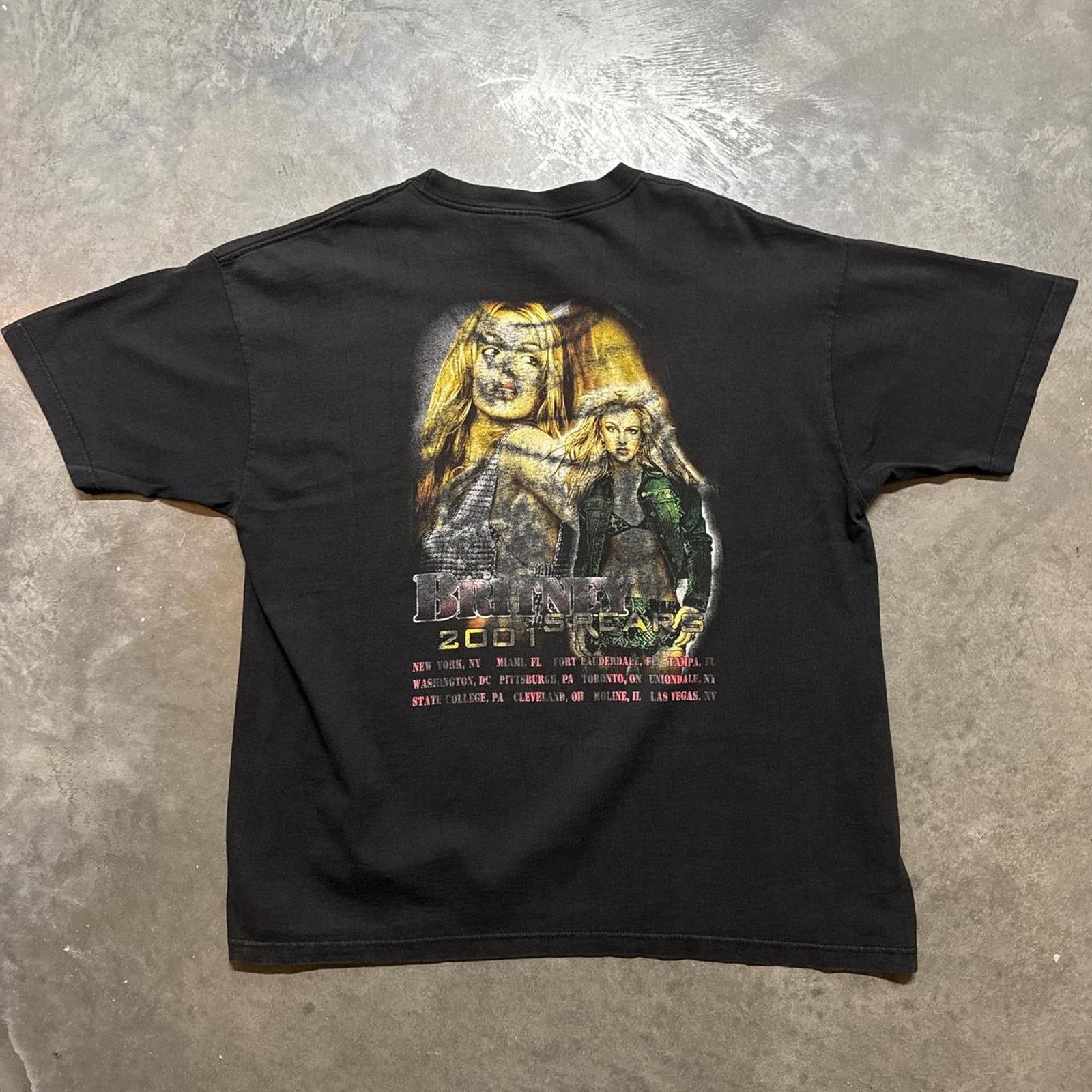 Vintage Britney Spears Vintage 2001 Tour Rap Tee Style T-Shirt Size US XL / EU 56 / 4 - 7 Thumbnail