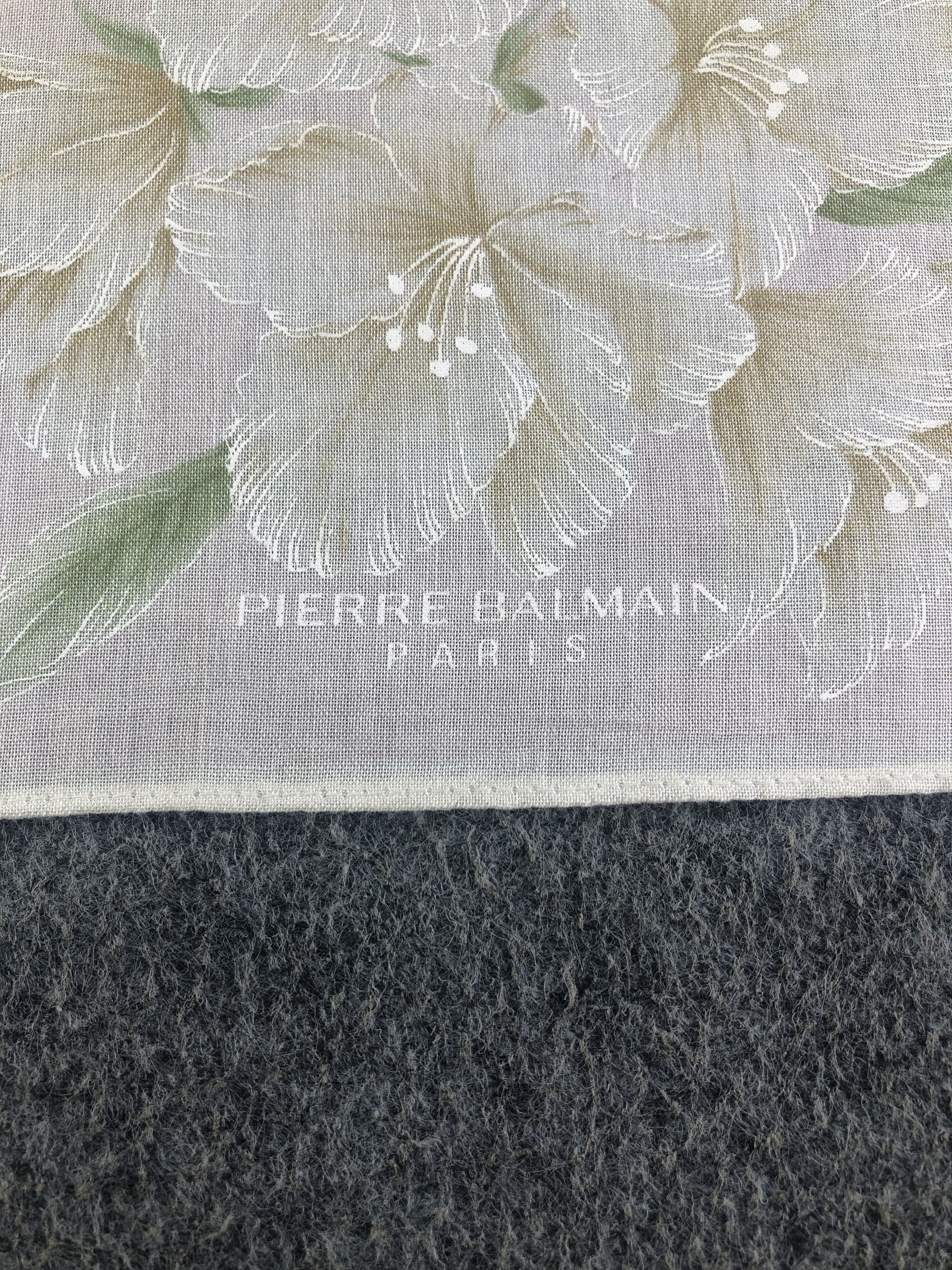 Pierre Balmain Pierre Balmain Handkerchief / Bandana / Neckerchief C523 Size ONE SIZE - 5 Thumbnail