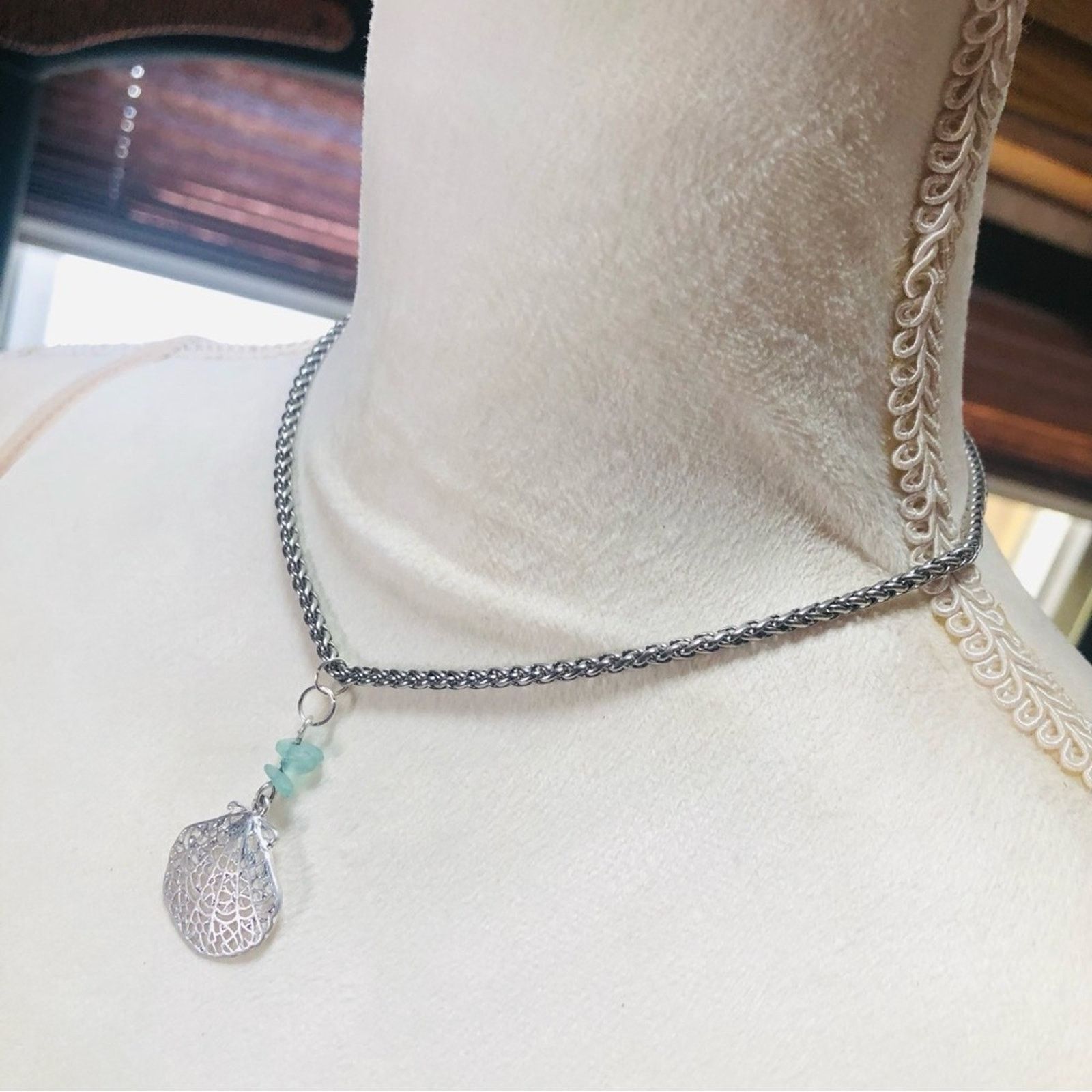 Other Filigree shell stone drop pendant on chain necklace Size ONE SIZE - 3 Thumbnail