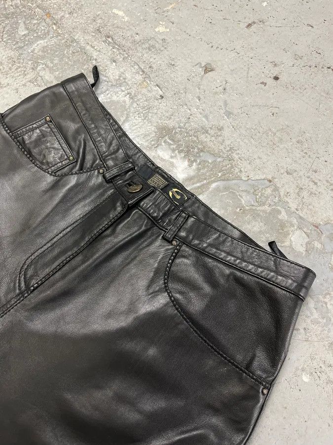 Just Cavalli 2000s Cavalli Black Minimalist Leather Pants Size 25" / US 0 / IT 36 - 6 Thumbnail