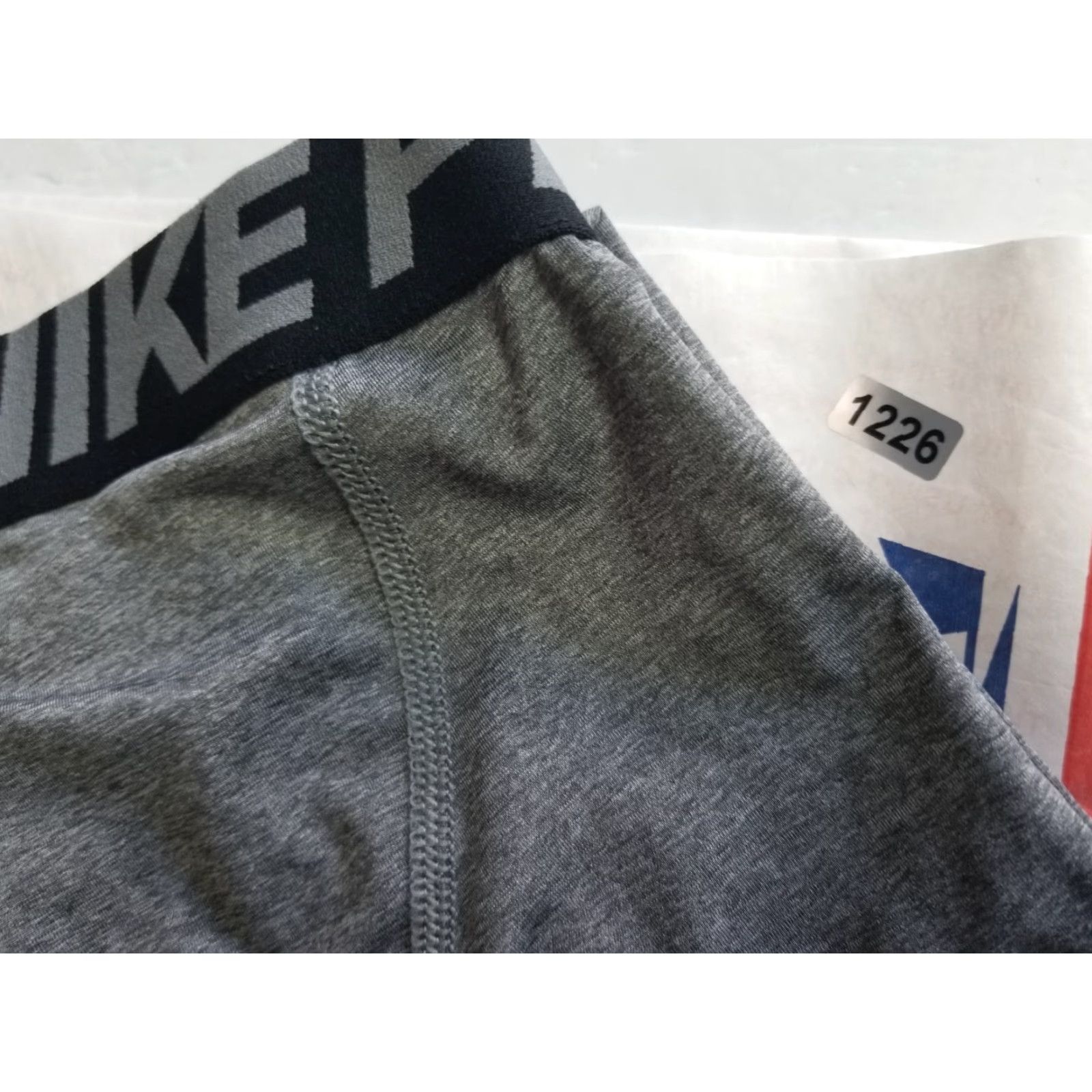 Nike Gray Nike Pro Compression Capri Pants Cropped Mens S Small Polyester Activewear Compression Nike Pro Grayscale Size US 29 - 6 Thumbnail