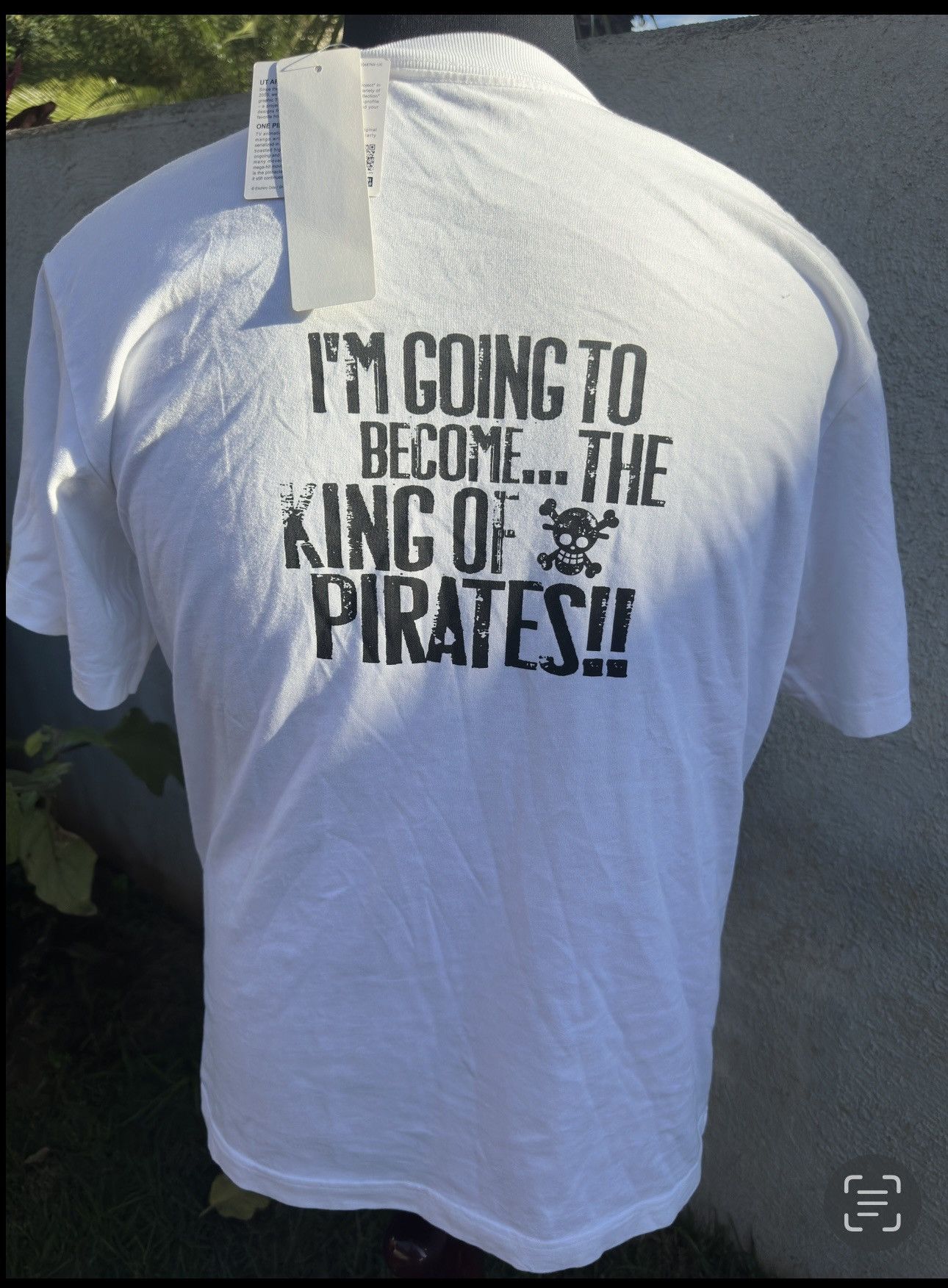 Uniqlo Uniqlo UT Shirt One Piece Luffy Zoro Usopp Sanji Men's M Size US M / EU 48-50 / 2 - 2 Thumbnail