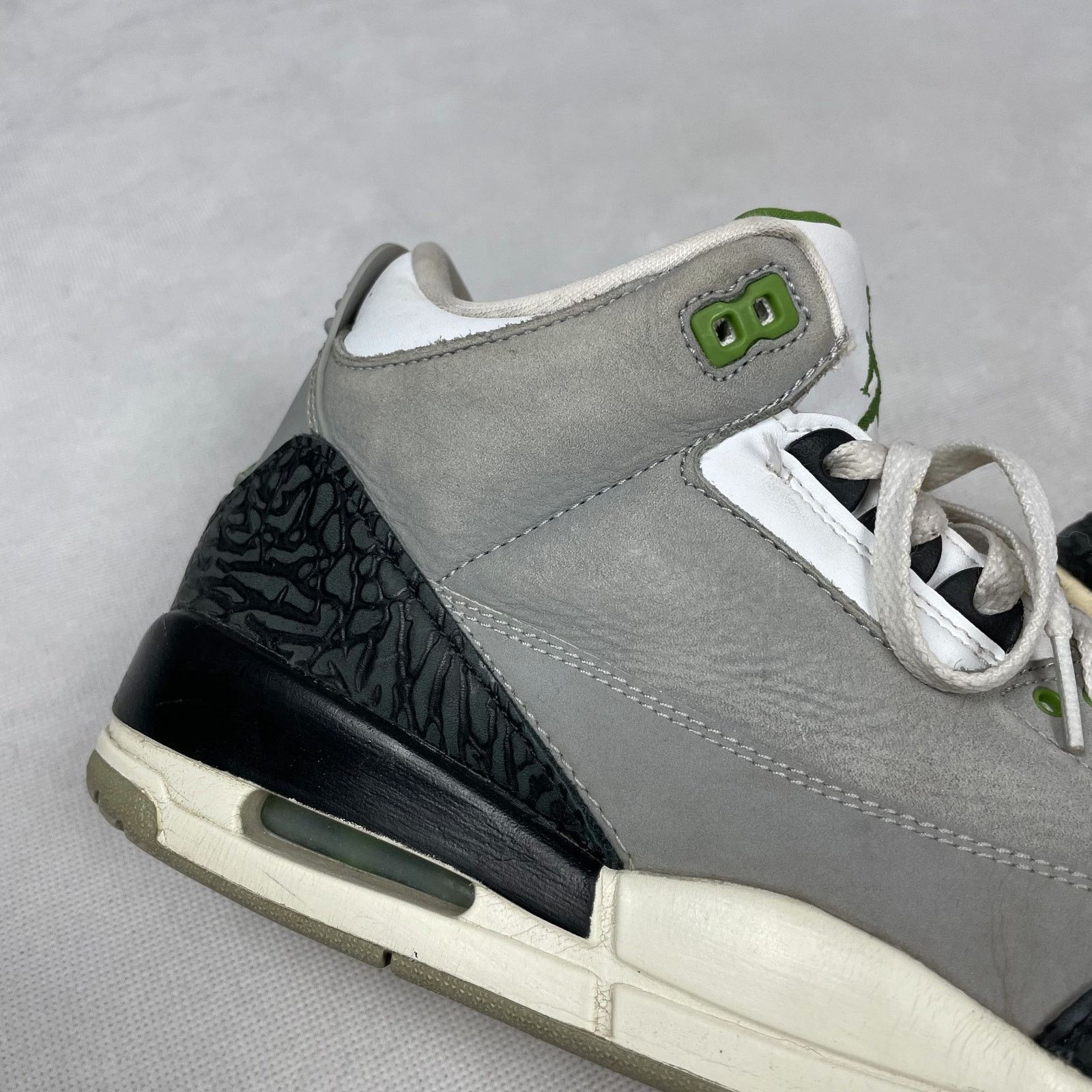 Jordan Brand Air Jordan 3 Retro Chlorophyll 136064-006 Men Basketball 9.5 Size US 9.5 / EU 42-43 - 6 Thumbnail