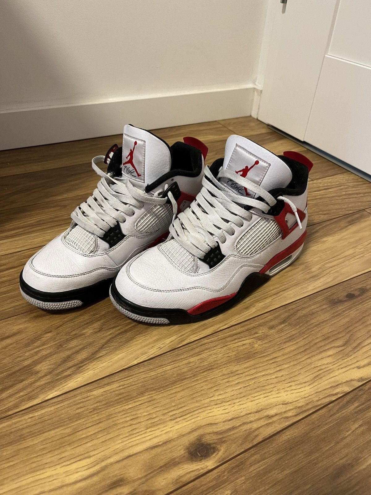 Nike jordan 4 red cement Size US 10 / EU 43 - 3 Thumbnail