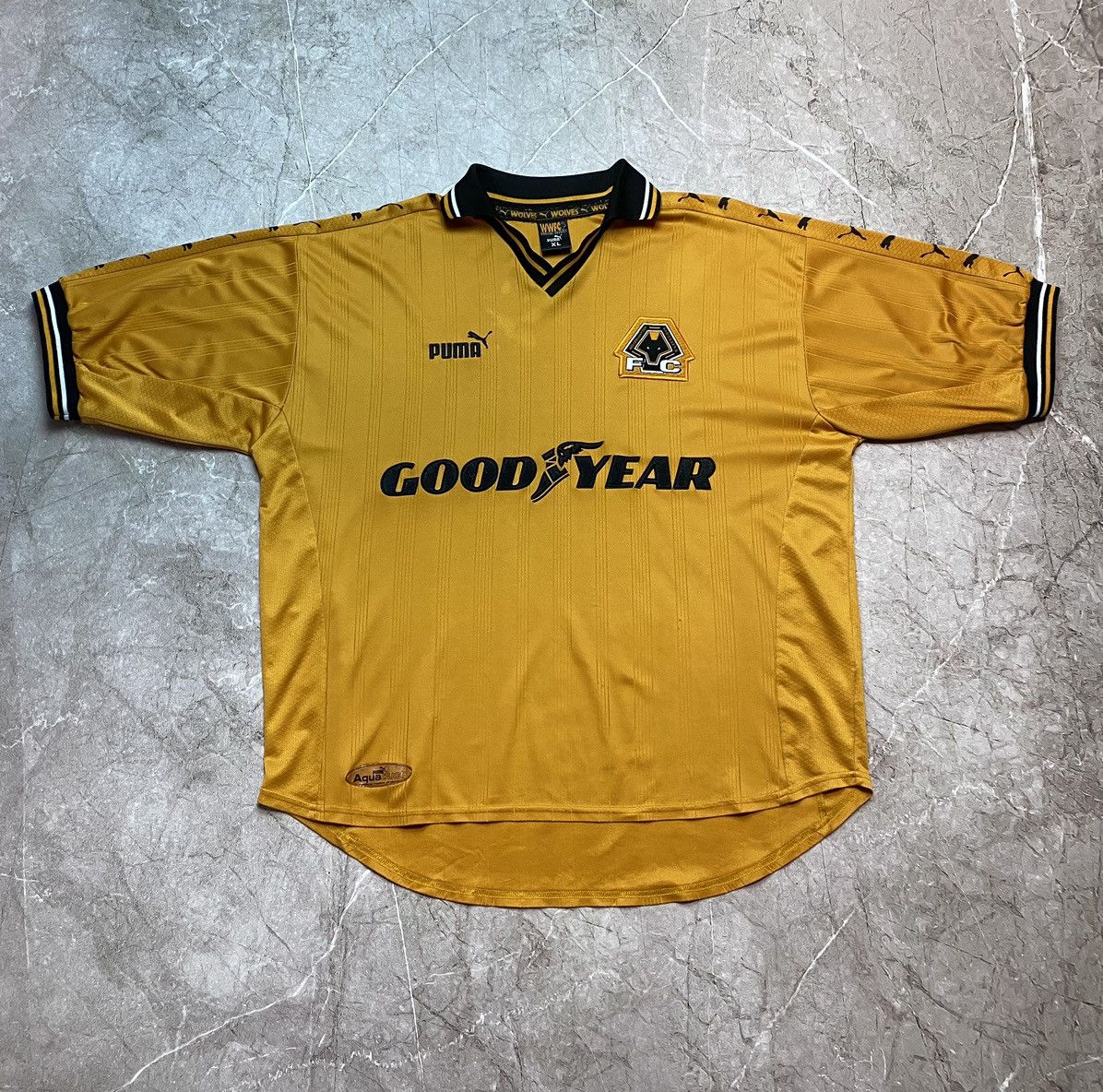 Puma × Vintage Vintage 1996 Wolverhampton Soccer Jersey Size XL Size US XL / EU 56 / 4 - 3 Thumbnail