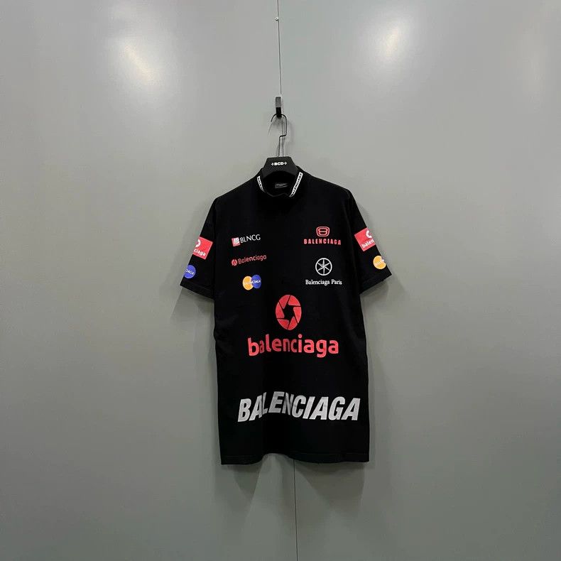 Balenciaga Balenciaga Multi-logo printed logo short sleeve Size US L / EU 52-54 / 3 - 1 Thumbnail