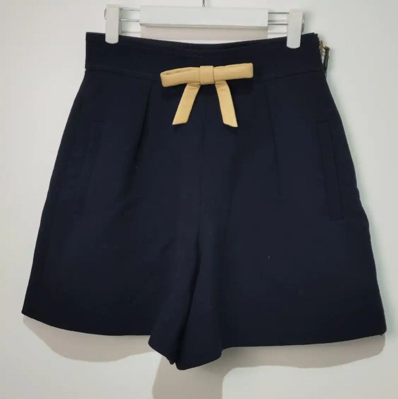 Louis Vuitton Louis Vuitton Black Cotton Women's Shorts 0089 Size 30" / US 8 / IT 44 - 1 Thumbnail