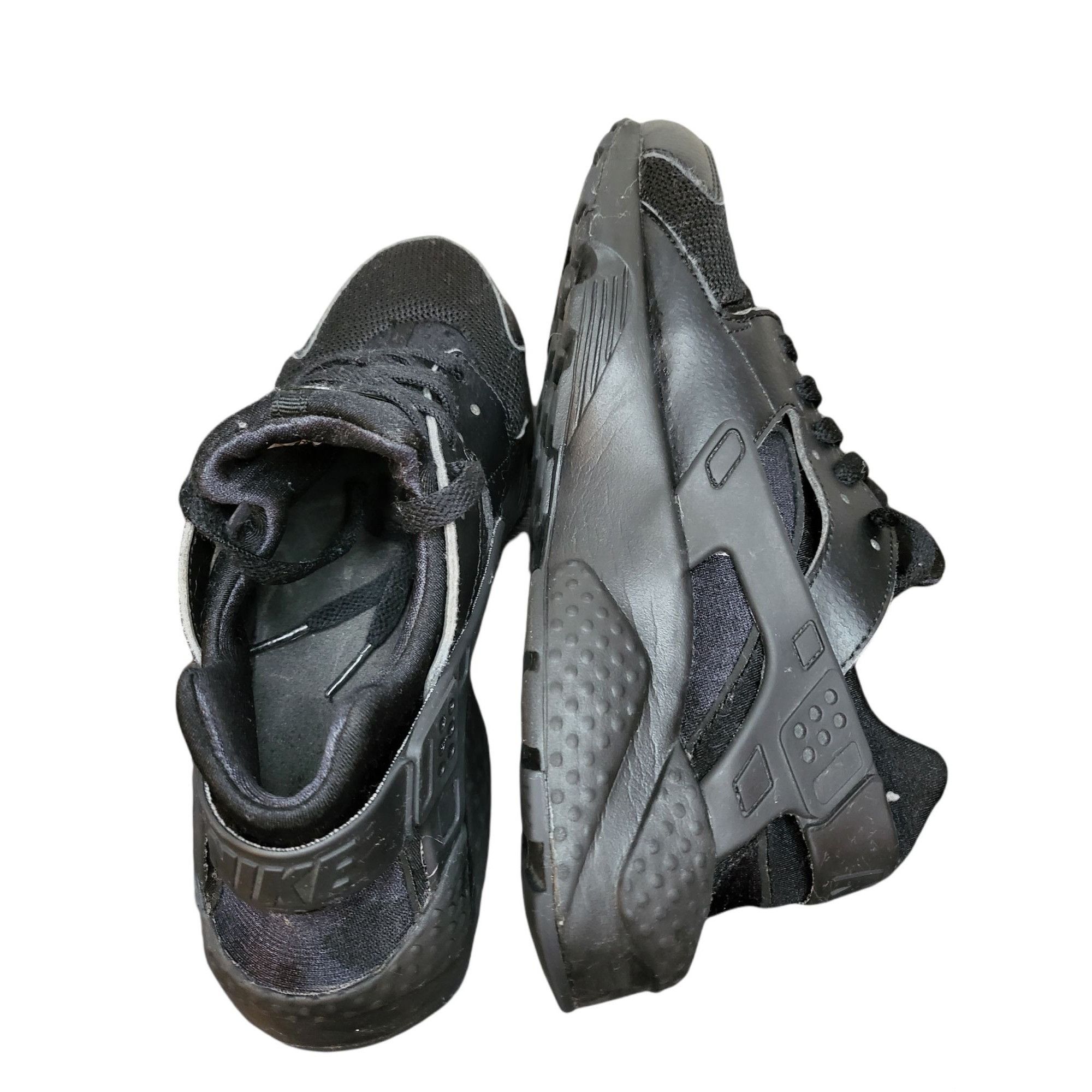 Nike Nike Huarache Run Sneakers Women Sz 7 Black Leather Running Size US 7 / IT 37 - 5 Thumbnail