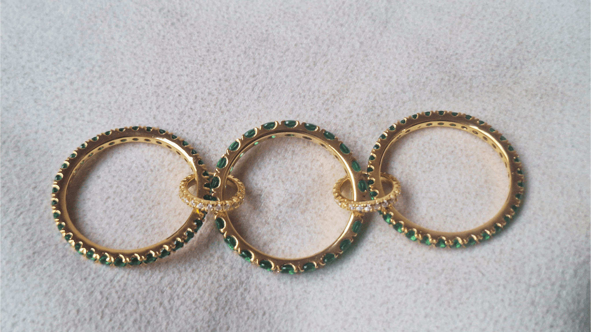 Other Emerald Interconnected Band Ring Size ONE SIZE - 4 Thumbnail