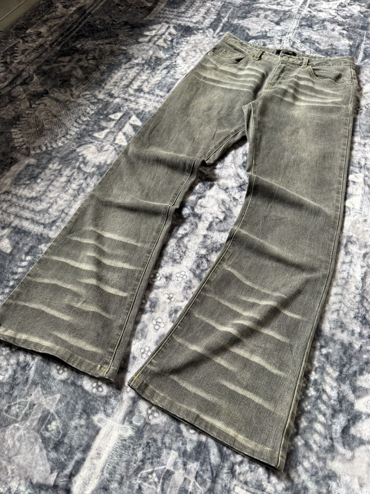 Le Grande Bleu (L.G.B.) Oririn Japan Claw Mark Flared Denim Pants Size US 27 - 3 Thumbnail