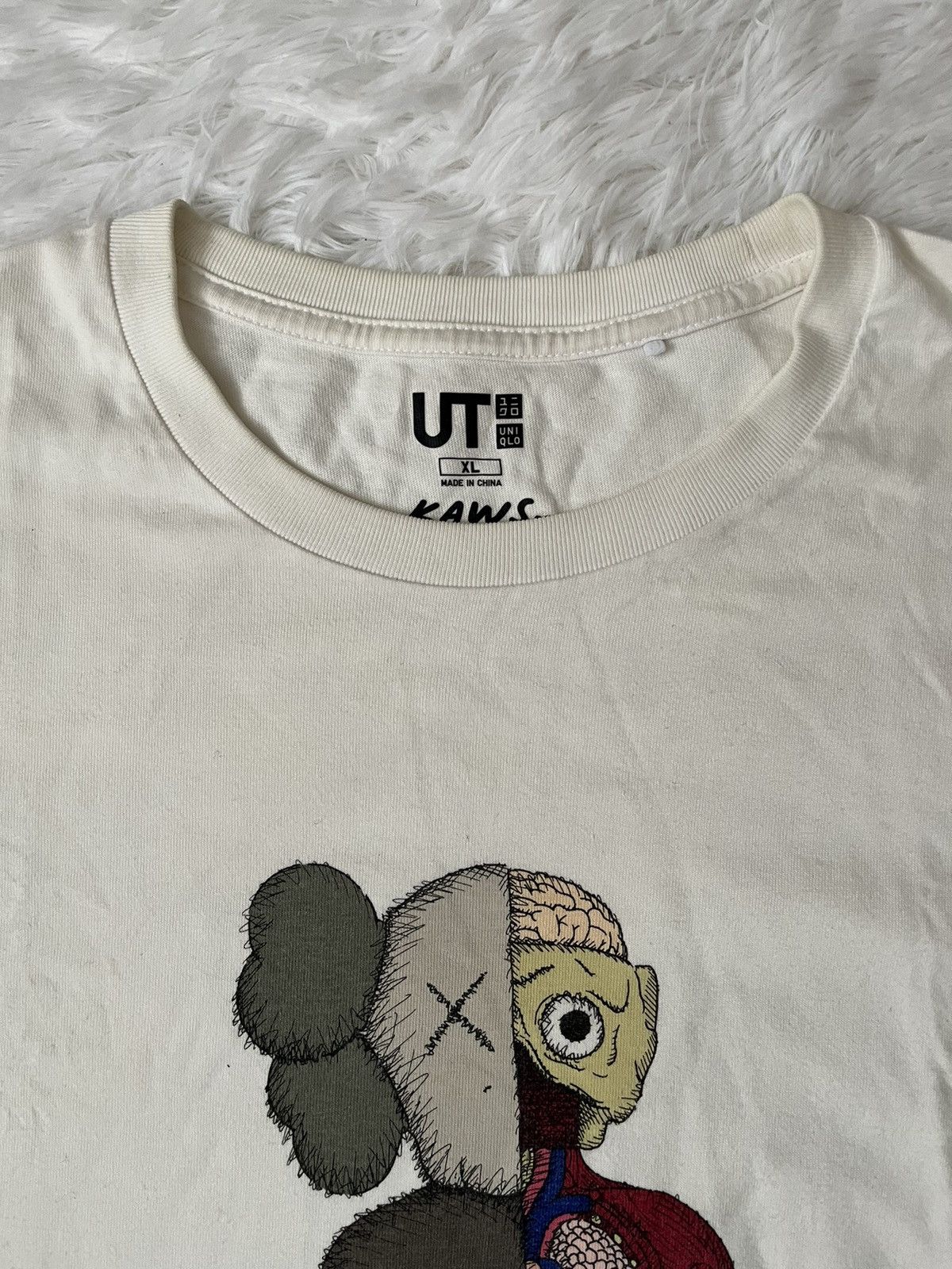 Kaws × Uniqlo Uniqlo x Kaws Flayed Tee White Size US XL / EU 56 / 4 - 3 Thumbnail