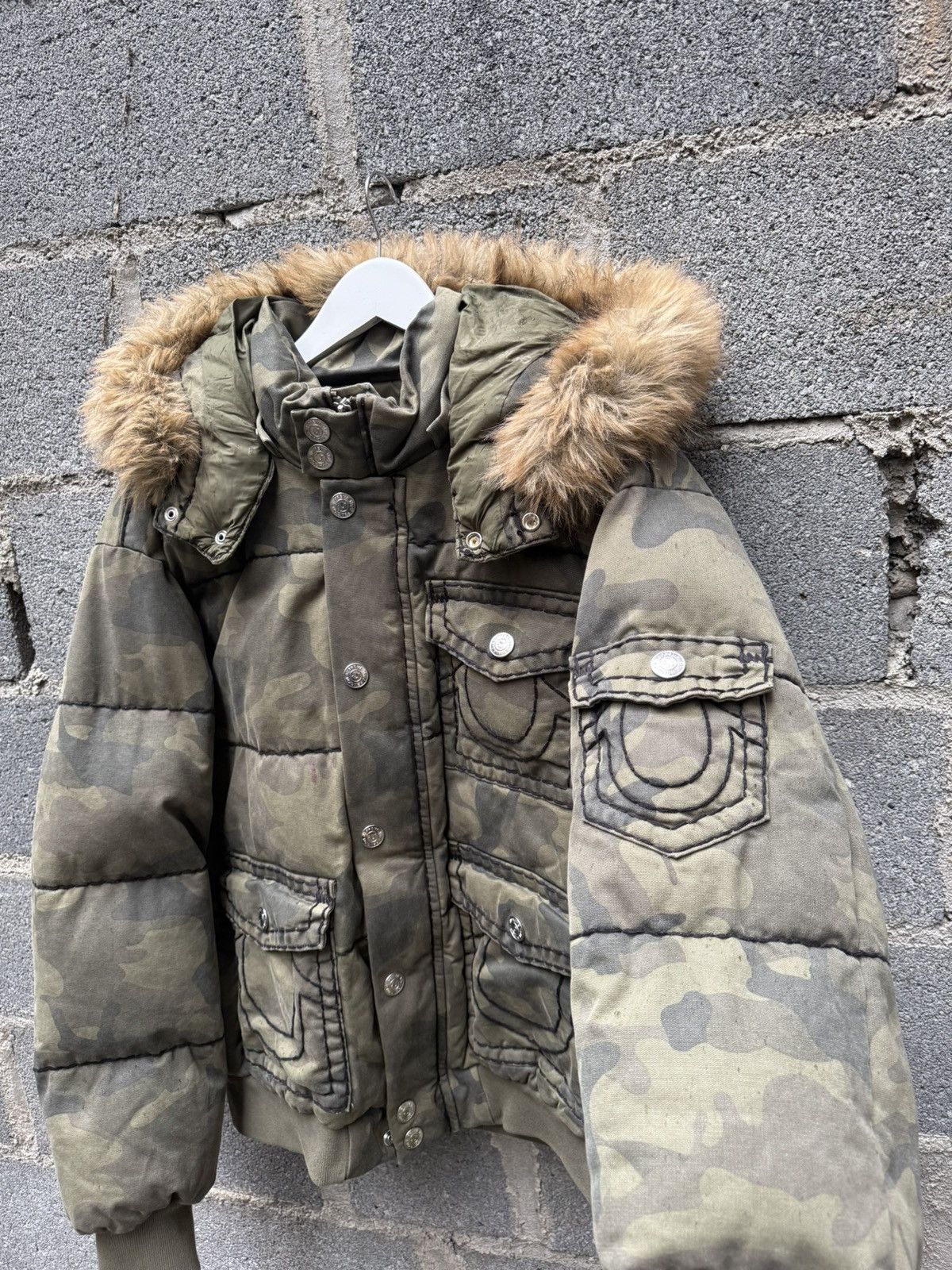 Supreme × True Religion Supreme True Religion Camo Puffer Jacket Size US L / EU 52-54 / 3 - 3 Thumbnail